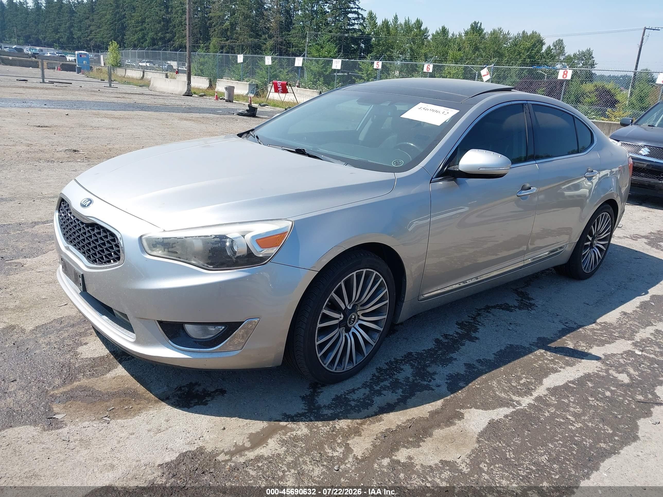 2015 Kia Cadenza Premium Silver vin: KNALN4D74F5173946