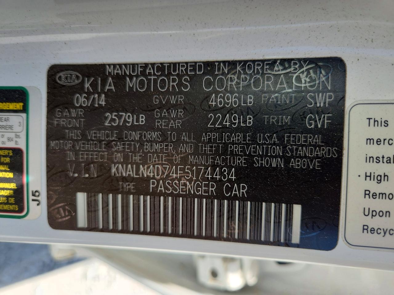 2015 Kia Cadenza Premium White vin: KNALN4D74F5174434