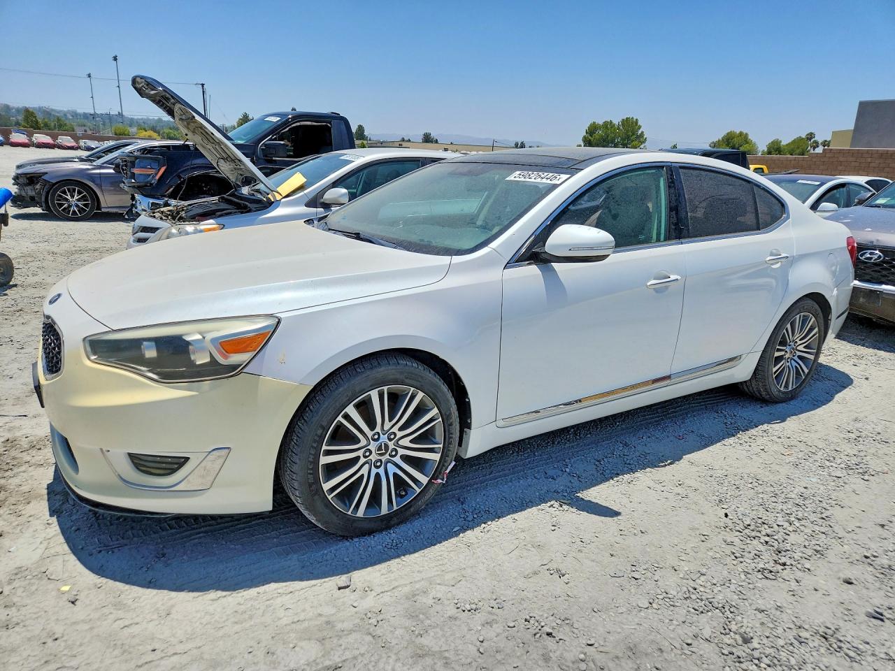 2015 Kia Cadenza Premium White vin: KNALN4D74F5174434