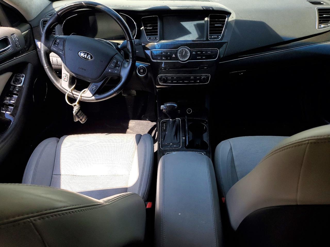 2015 Kia Cadenza Limited White vin: KNALN4D74F5195753