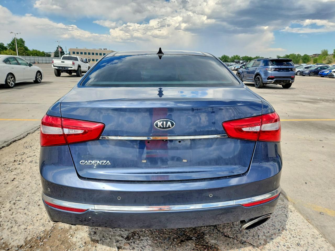 2014 Kia Cadenza Premium Blue vin: KNALN4D75E5124950