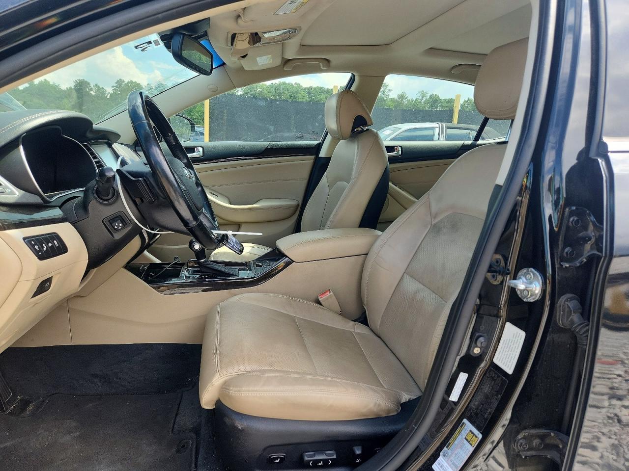 2014 Kia Cadenza Premium Black vin: KNALN4D75E5131154