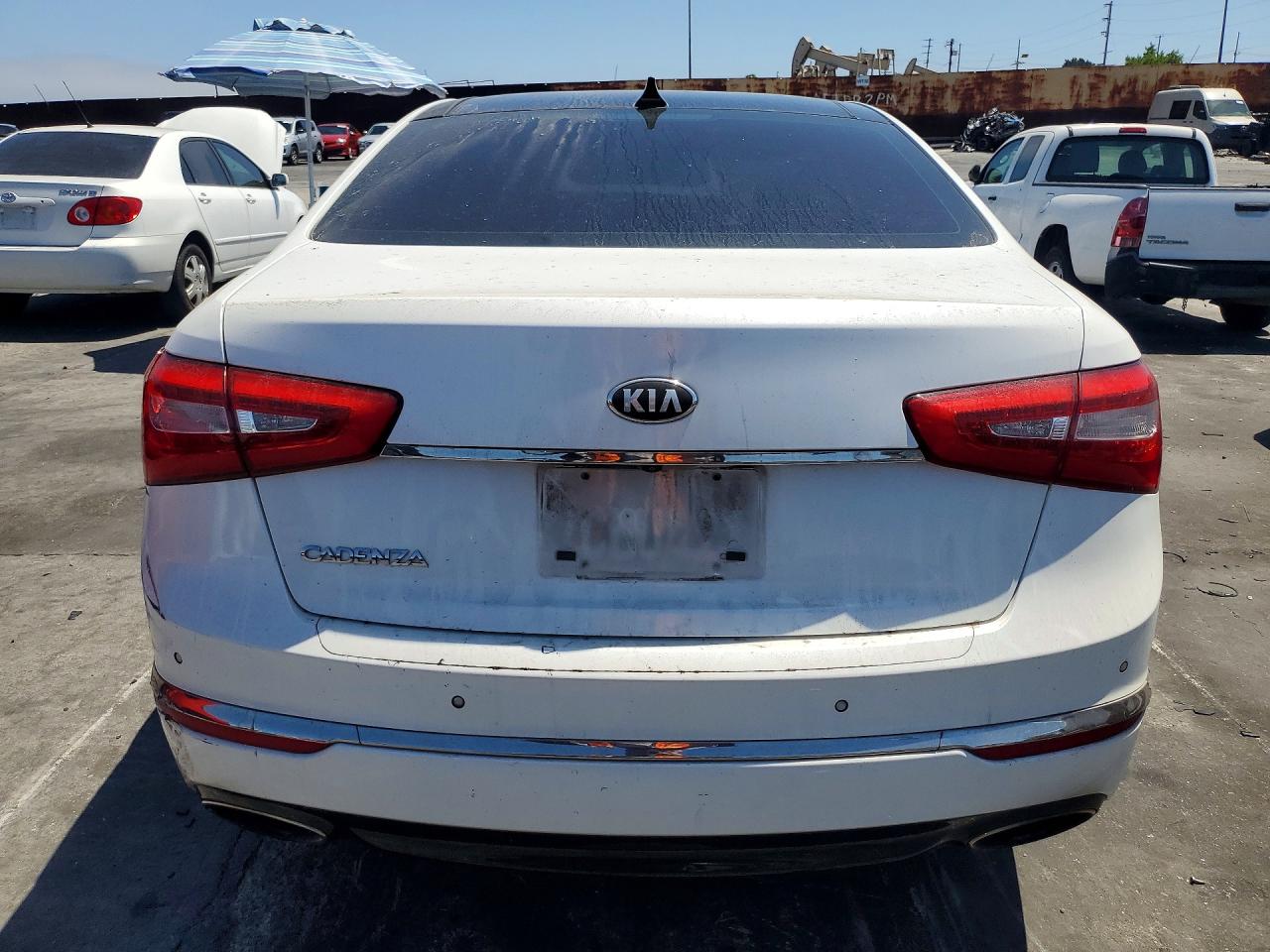 2014 Kia Cadenza Premium White vin: KNALN4D75E5131588