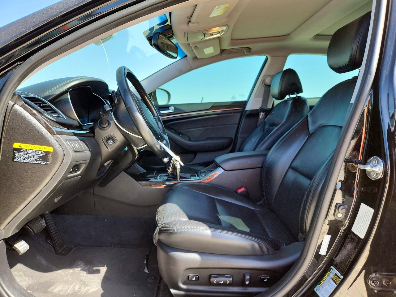 2014 Kia Cadenza Premium Black vin: KNALN4D75E5135138