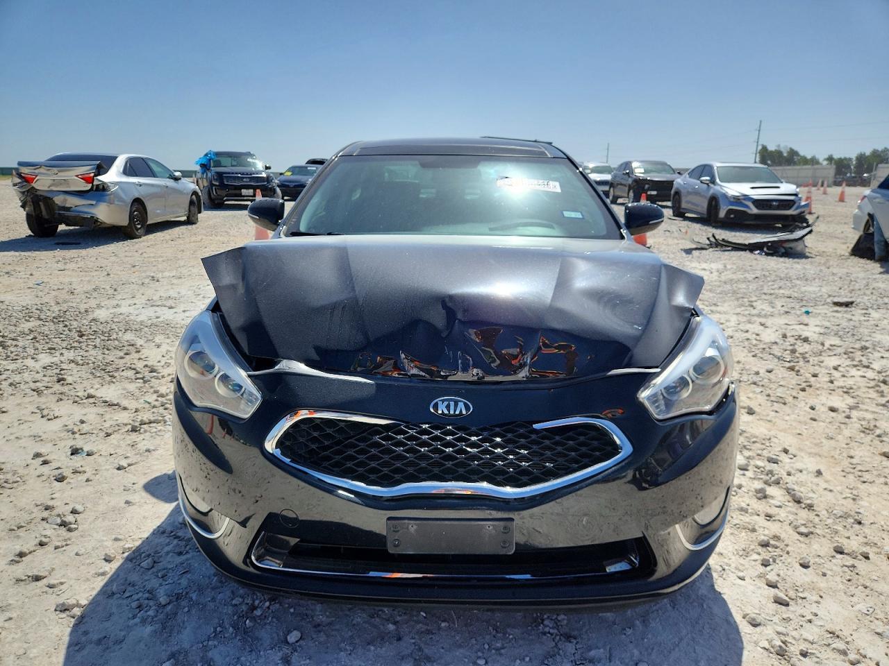 2014 Kia Cadenza Premium Black vin: KNALN4D75E5135138