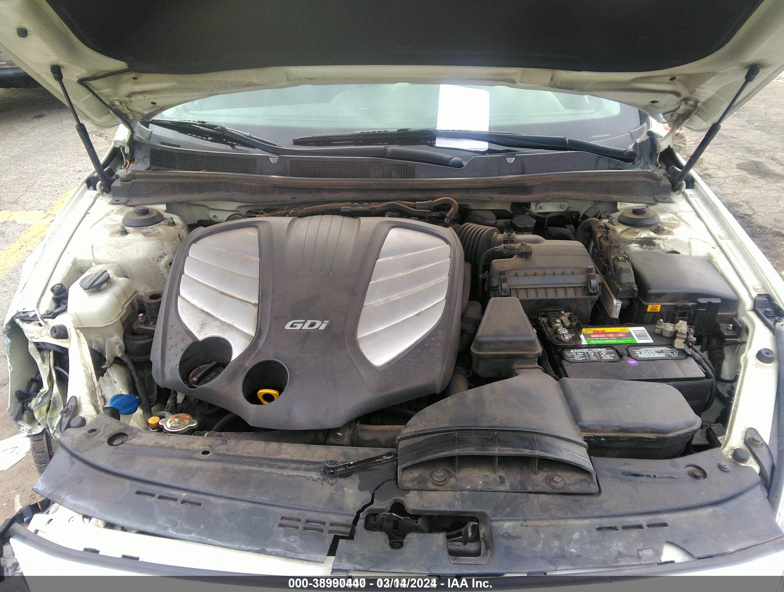 2014 Kia Cadenza Premium White vin: KNALN4D75E5140579