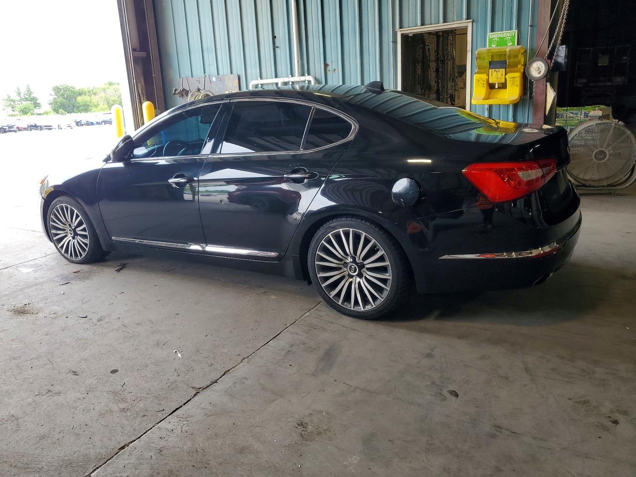 2014 Kia Cadenza Limited Black vin: KNALN4D75E5145166