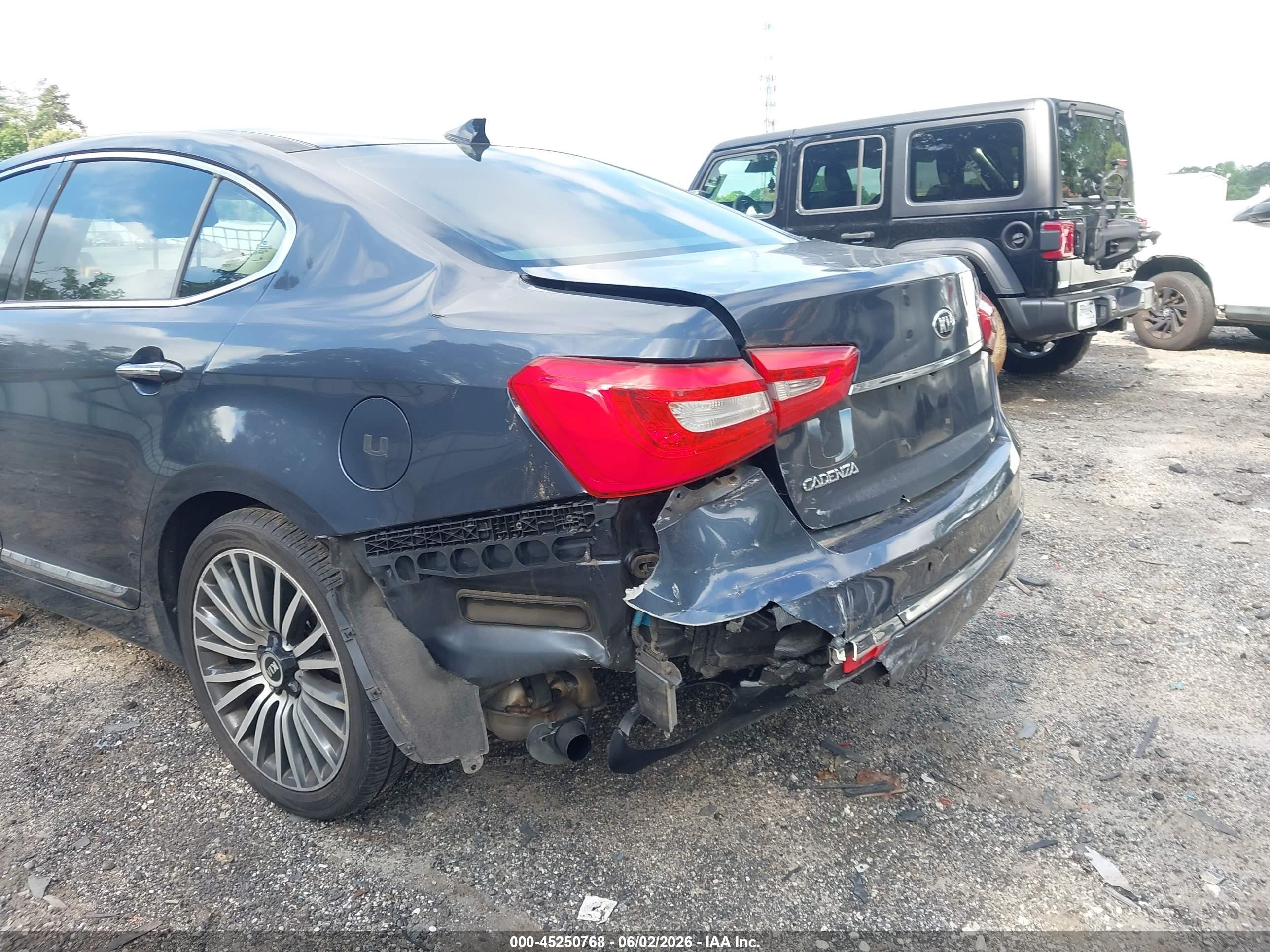 2015 Kia Cadenza Premium Light Blue vin: KNALN4D75F5192778