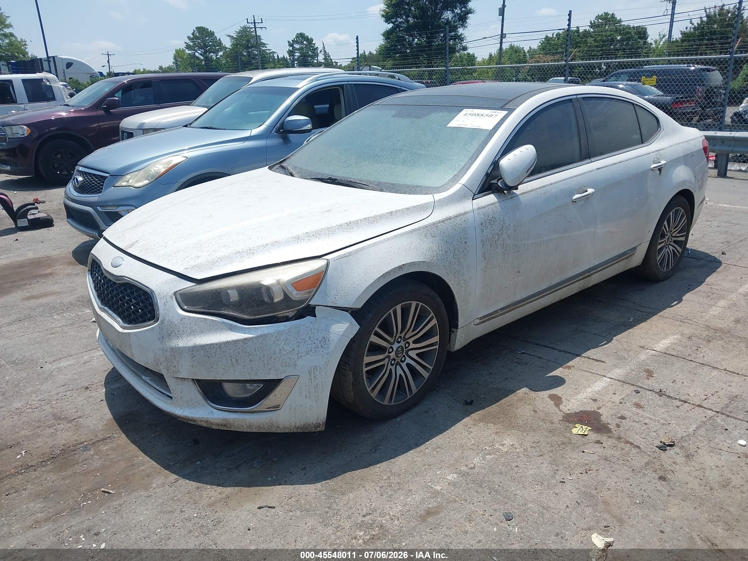 2014 Kia Cadenza Premium White vin: KNALN4D76E5121586