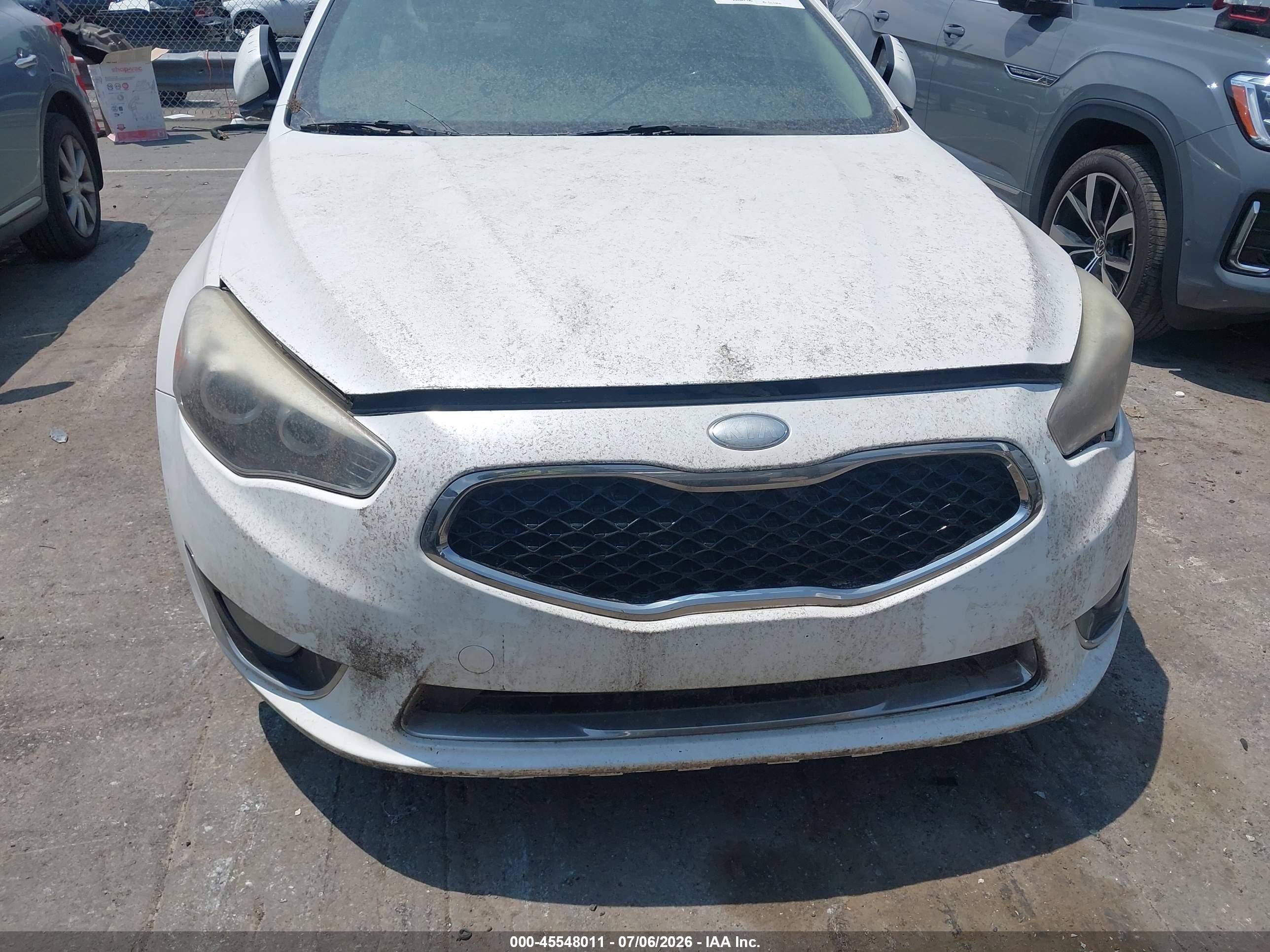 2014 Kia Cadenza Premium White vin: KNALN4D76E5121586