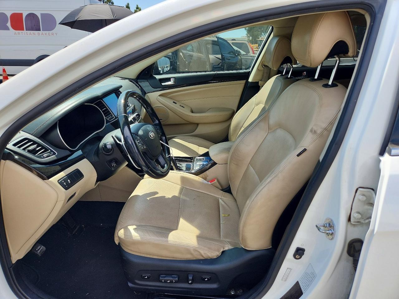 2014 Kia Cadenza Premium Белый vin: KNALN4D76E5137593