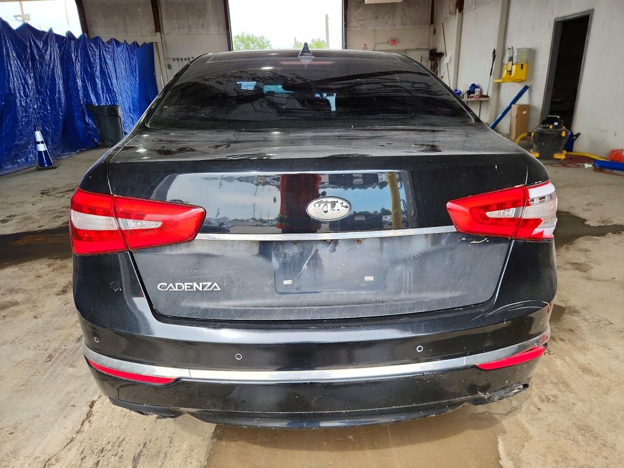 2014 Kia Cadenza Premium Black vin: KNALN4D76E5140218