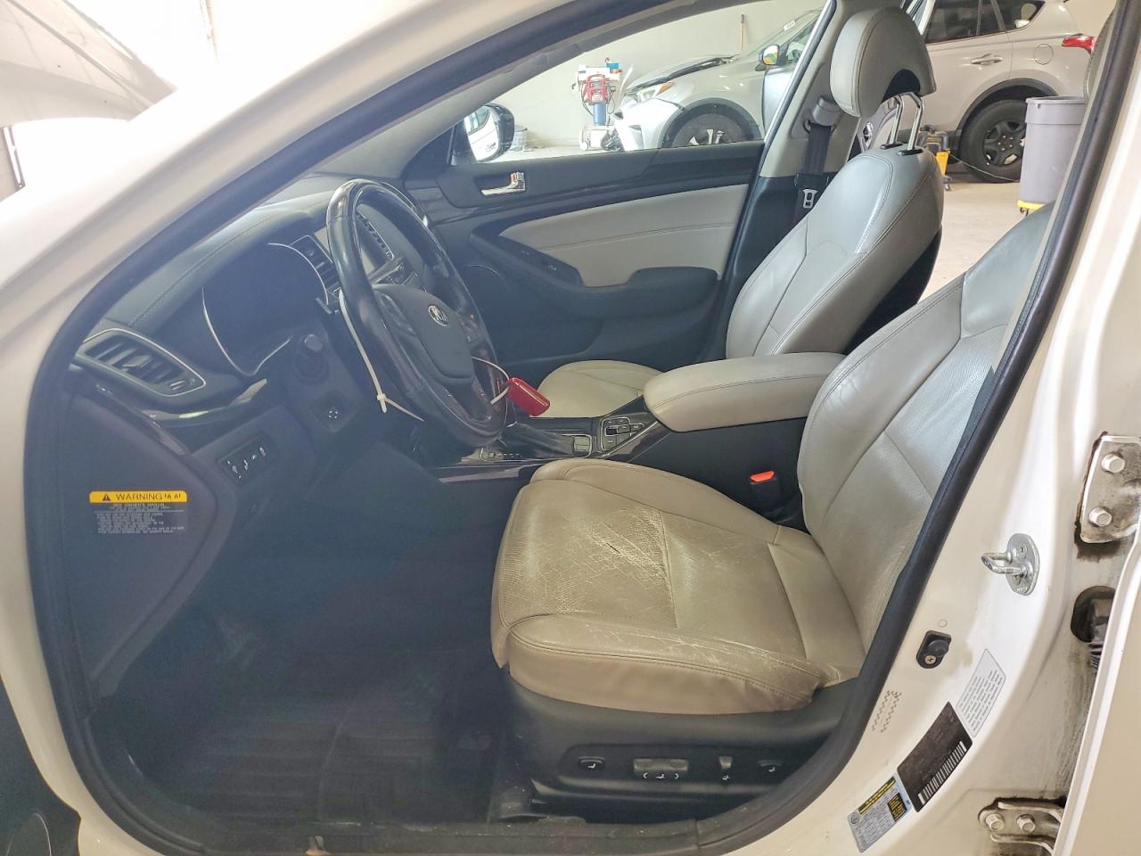 2014 Kia Cadenza Limited White vin: KNALN4D76E5144821