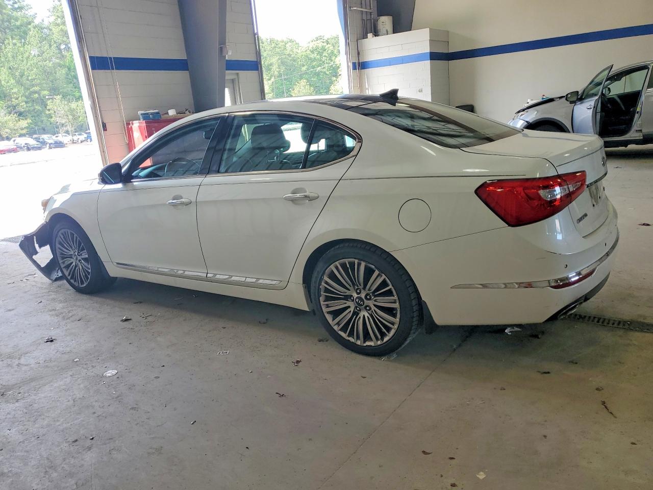2014 Kia Cadenza Limited White vin: KNALN4D76E5144821