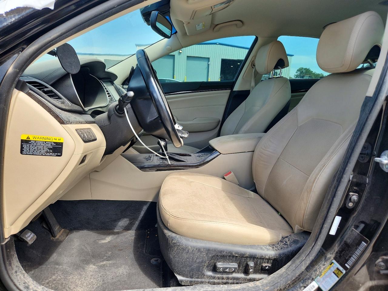 2014 Kia Cadenza Premium Black vin: KNALN4D76E5149047