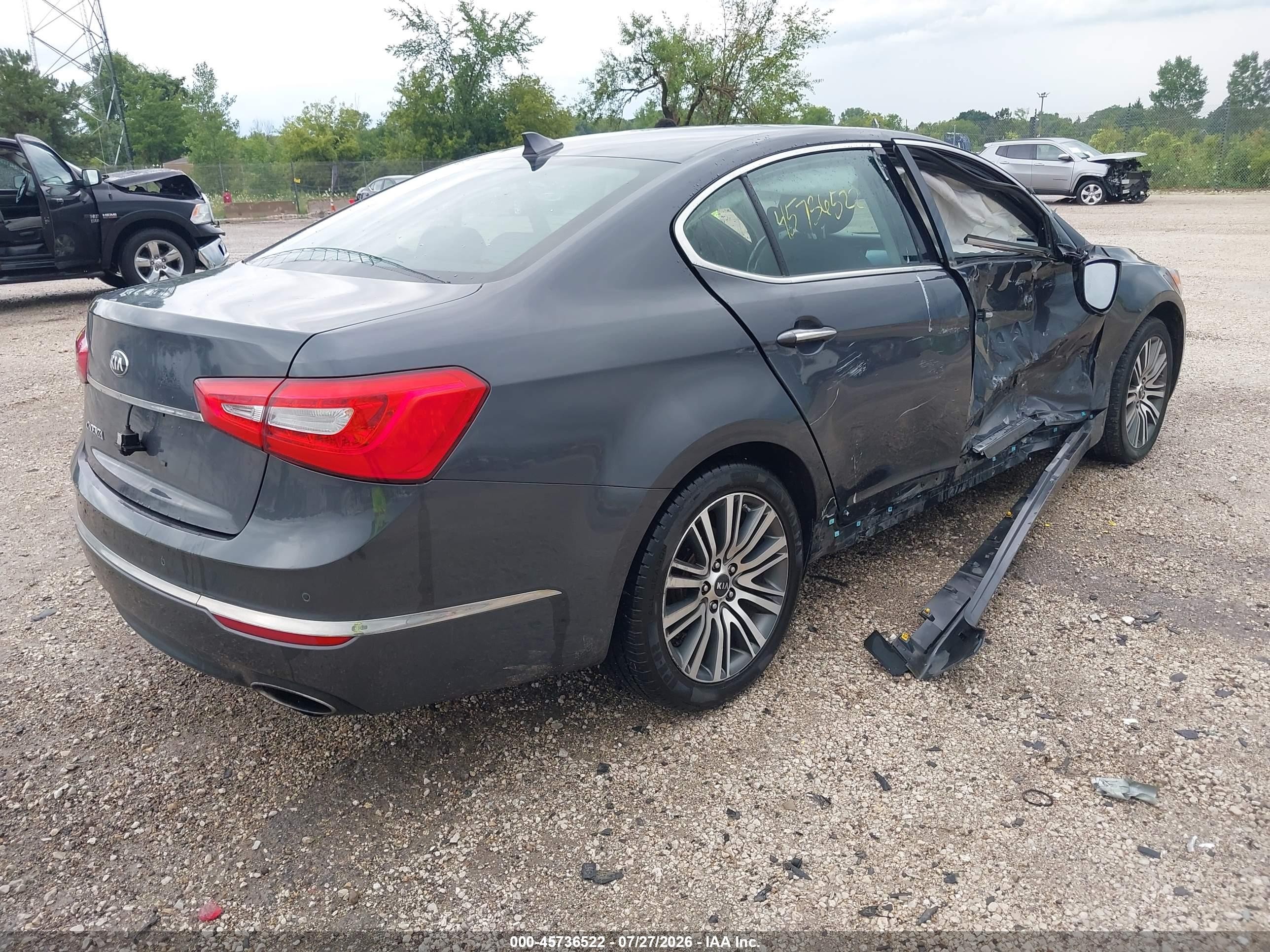 2015 Kia Cadenza Premium Black vin: KNALN4D76F5169395