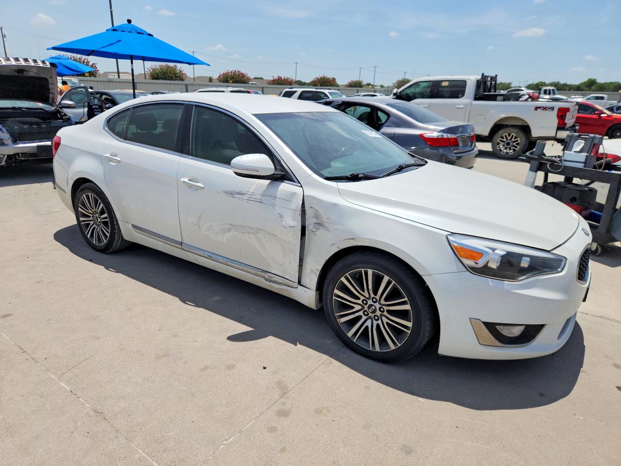 2014 Kia Cadenza Premium White vin: KNALN4D77E5119295