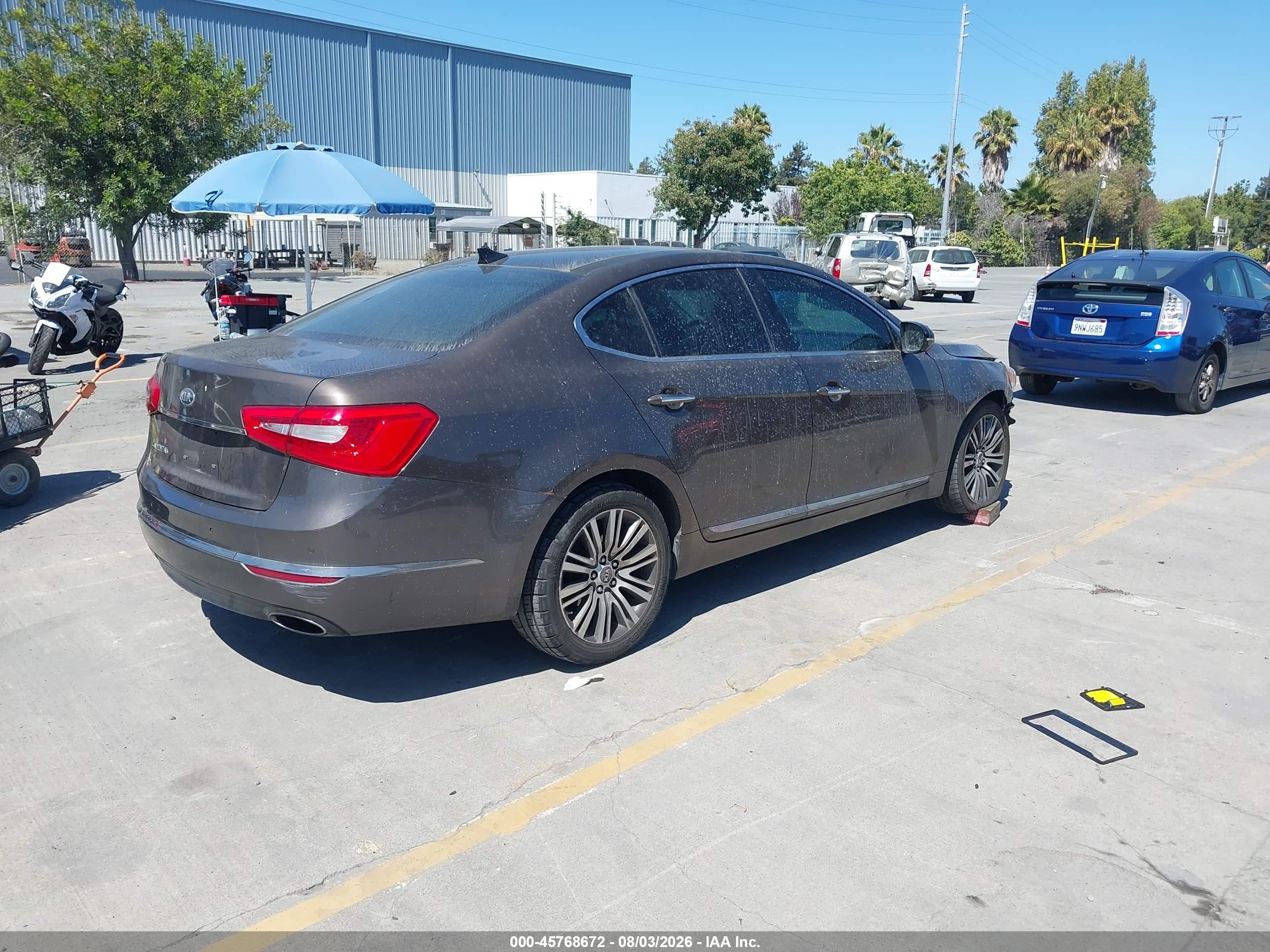 2014 Kia Cadenza Premium Dark Brown vin: KNALN4D77E5124240