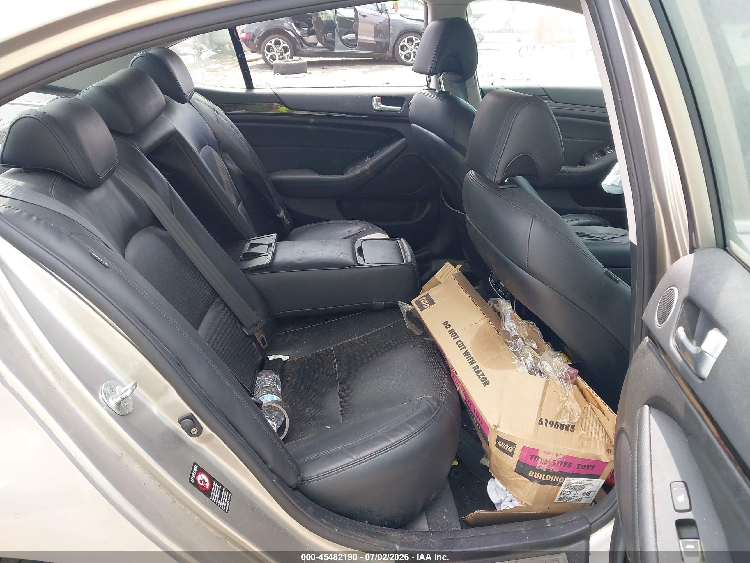 2014 Kia Cadenza Premium Желто-коричневый vin: KNALN4D77E5153818