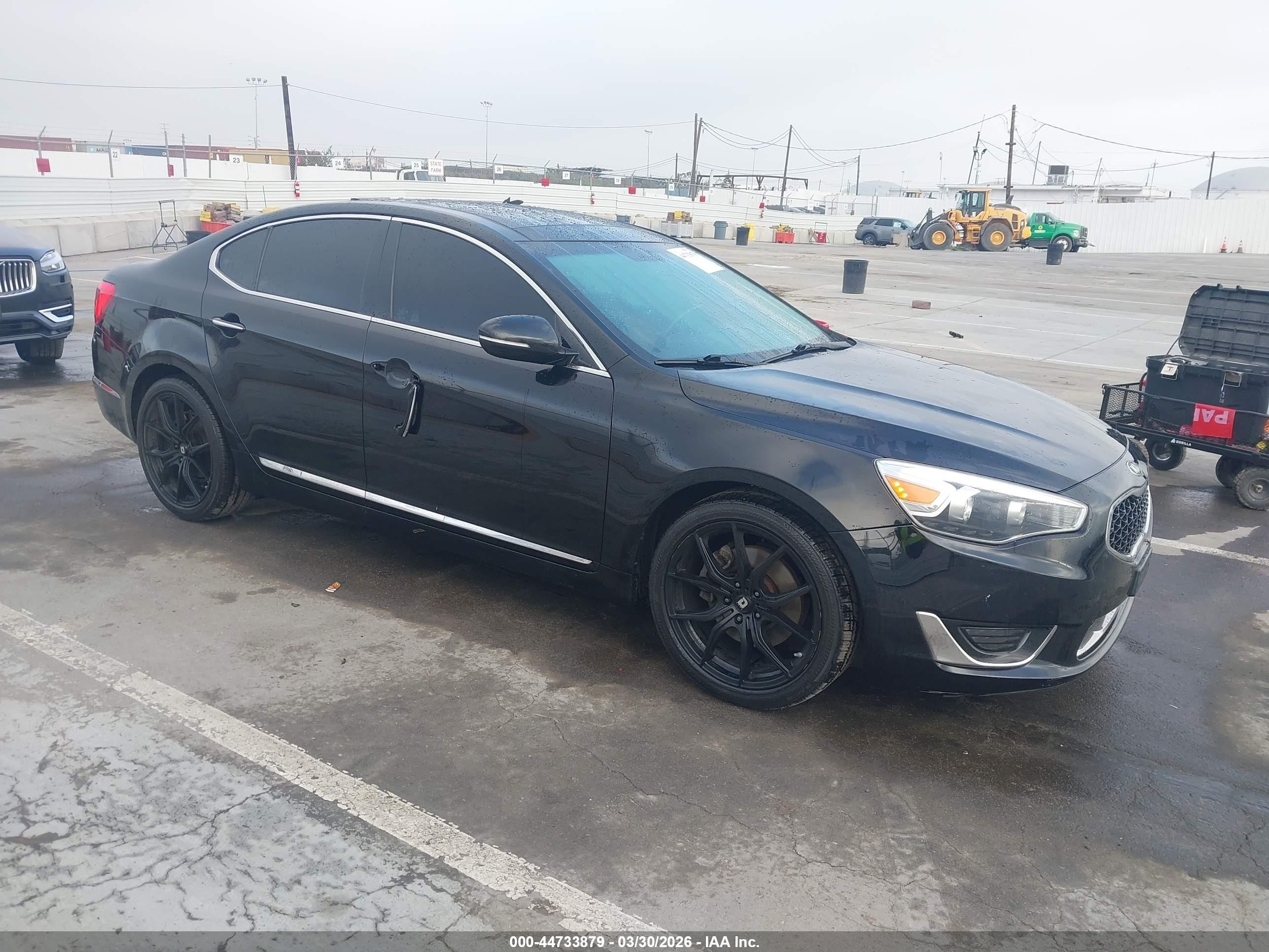 2014 Kia Cadenza Limited Black vin: KNALN4D77E5154886