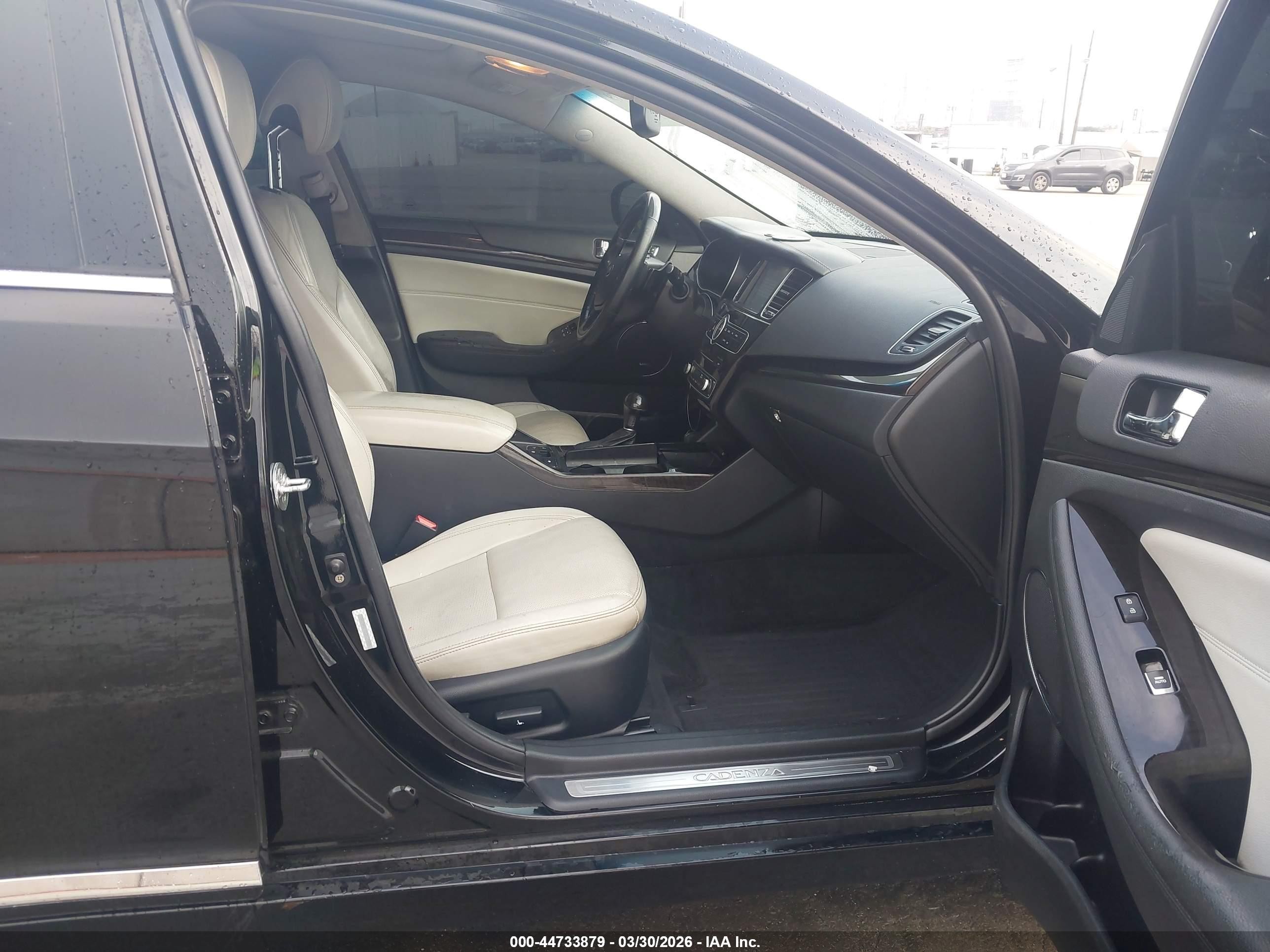 2014 Kia Cadenza Limited Black vin: KNALN4D77E5154886