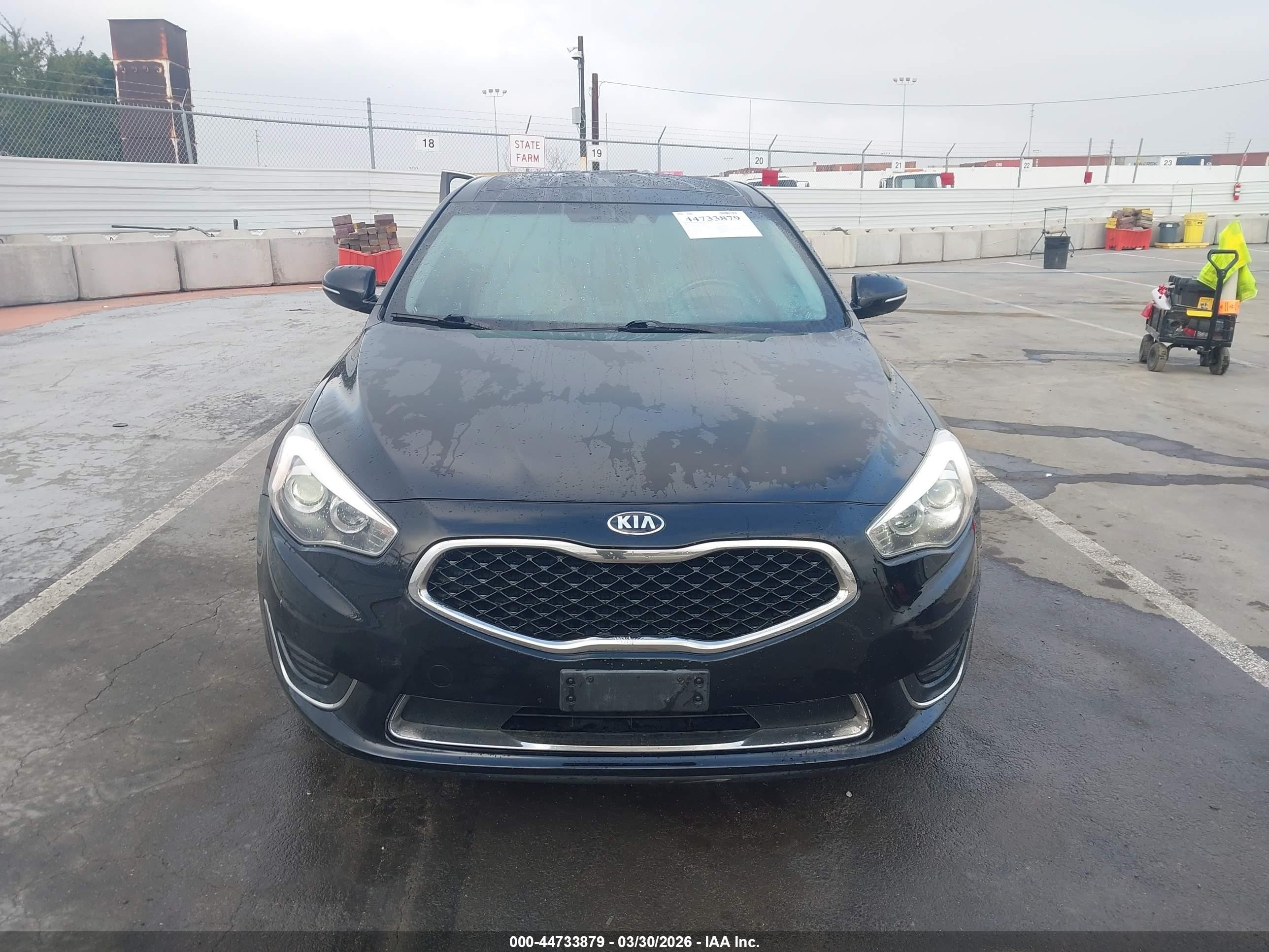 2014 Kia Cadenza Limited Black vin: KNALN4D77E5154886