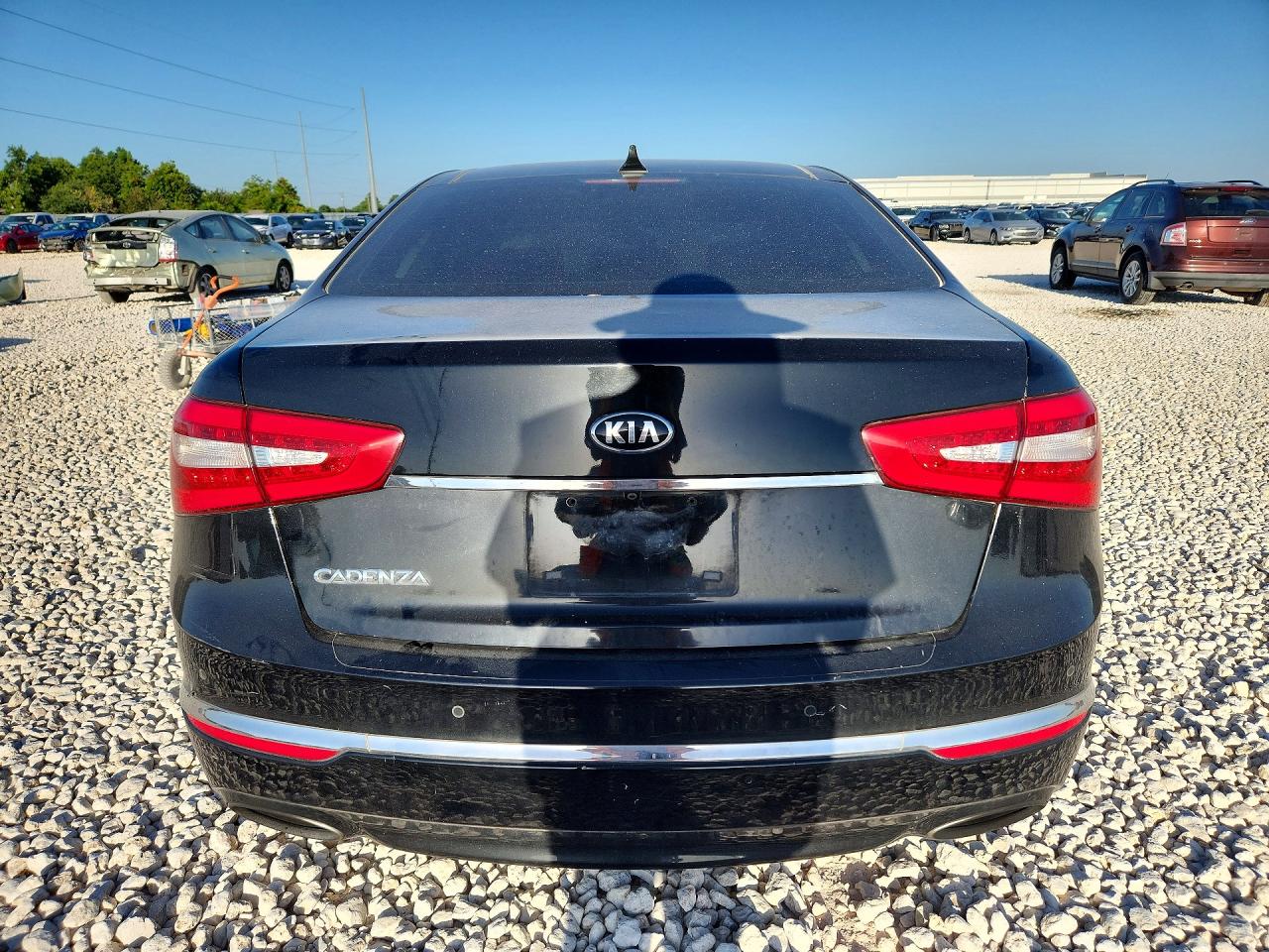 2014 Kia Cadenza Premium Black vin: KNALN4D77E5163474