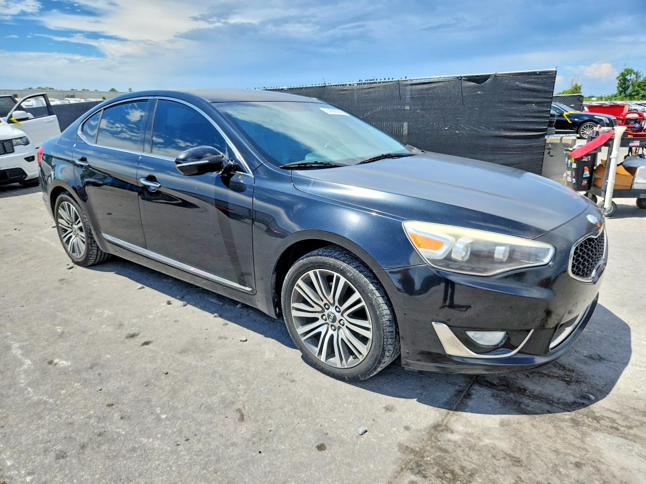 2014 Kia Cadenza Premium Black vin: KNALN4D77E5165595