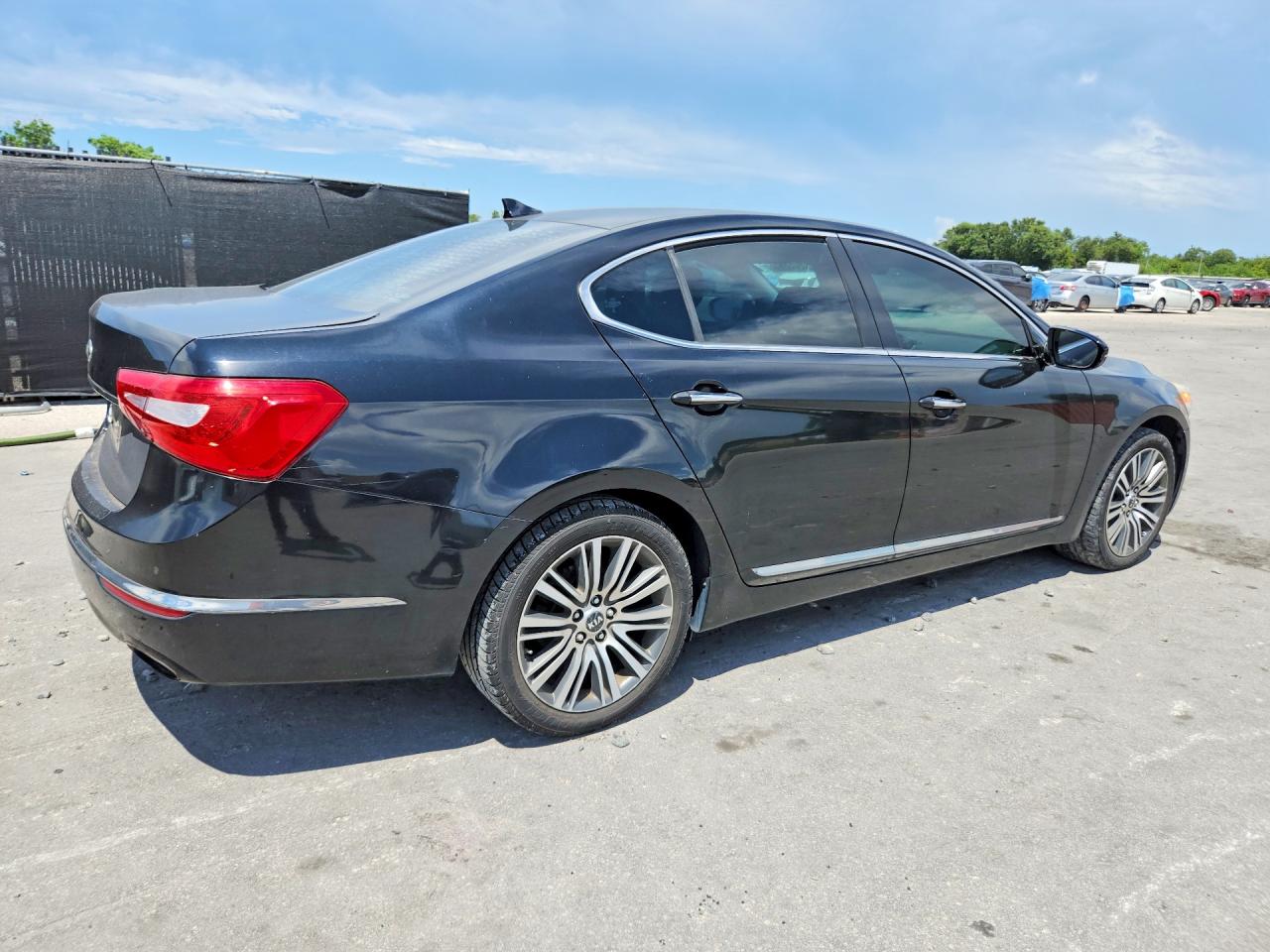 2014 Kia Cadenza Premium Black vin: KNALN4D77E5165595