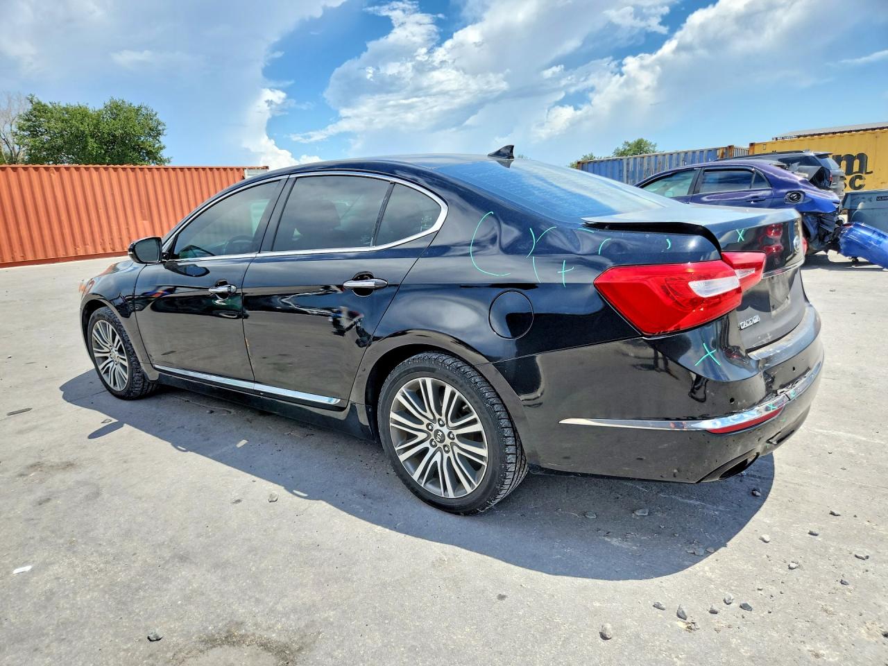 2014 Kia Cadenza Premium Black vin: KNALN4D77E5165595