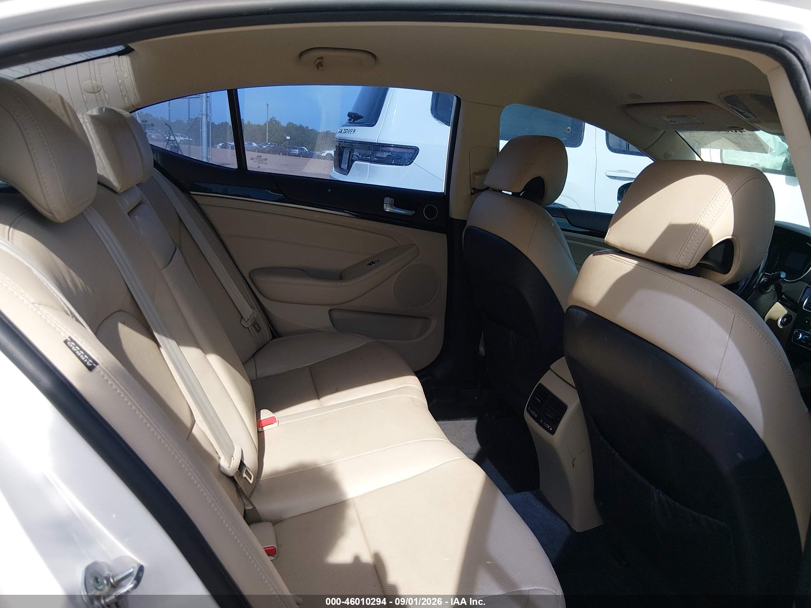2014 Kia Cadenza Premium White vin: KNALN4D78E5148594