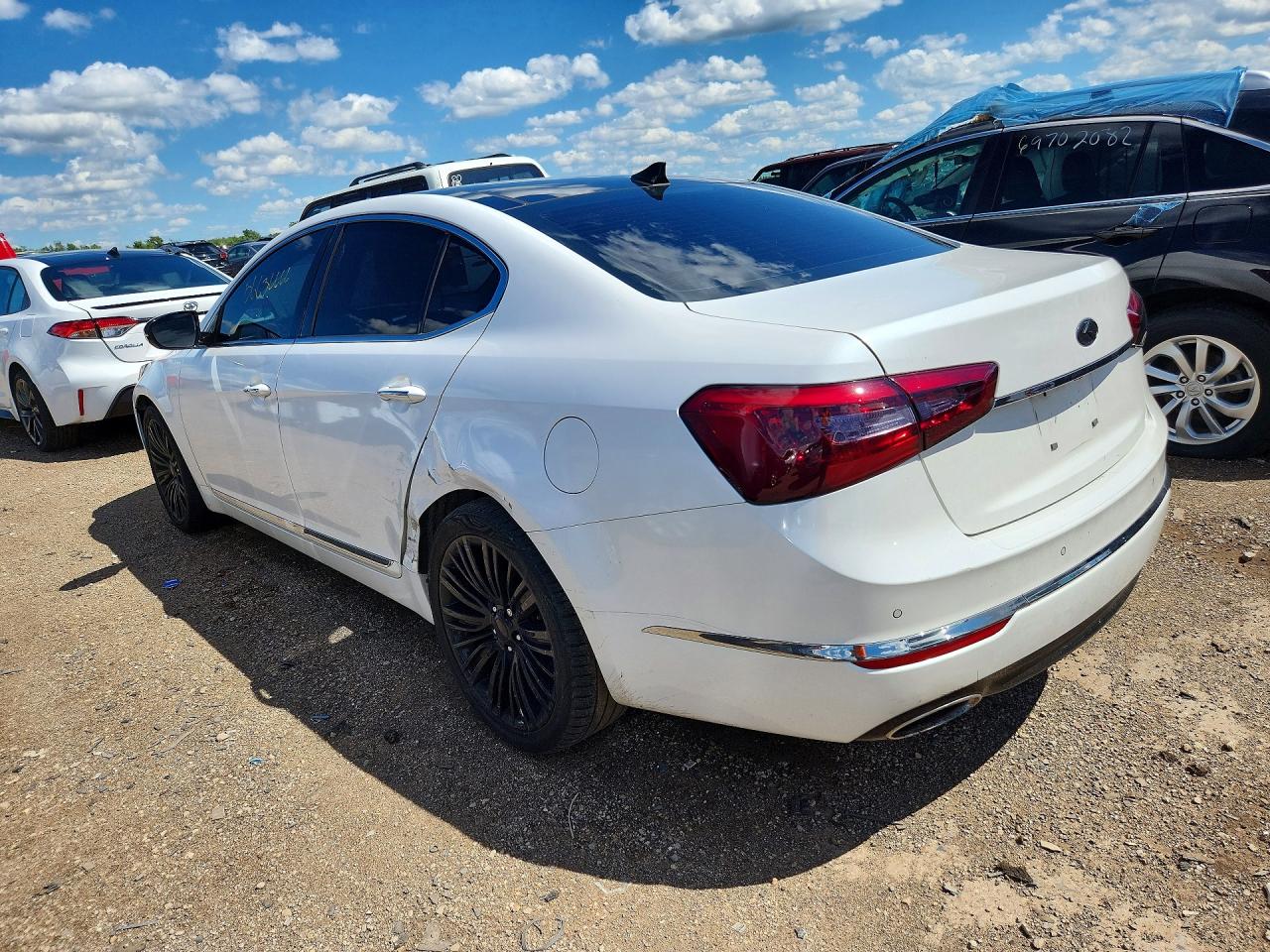 2014 Kia Cadenza Limited White vin: KNALN4D78E5149356