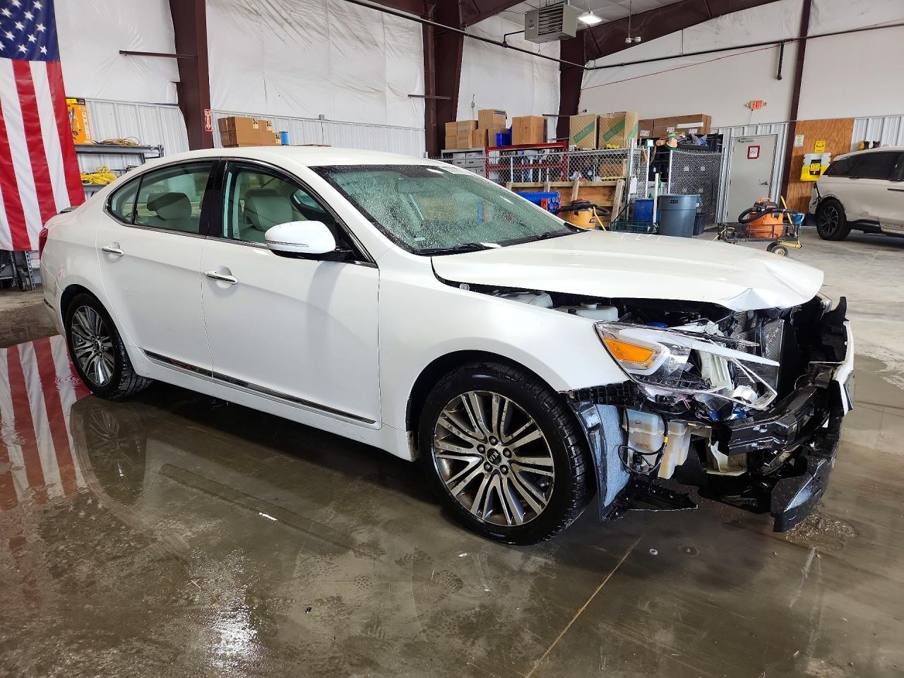 2015 Kia Cadenza Premium White vin: KNALN4D78F5197439