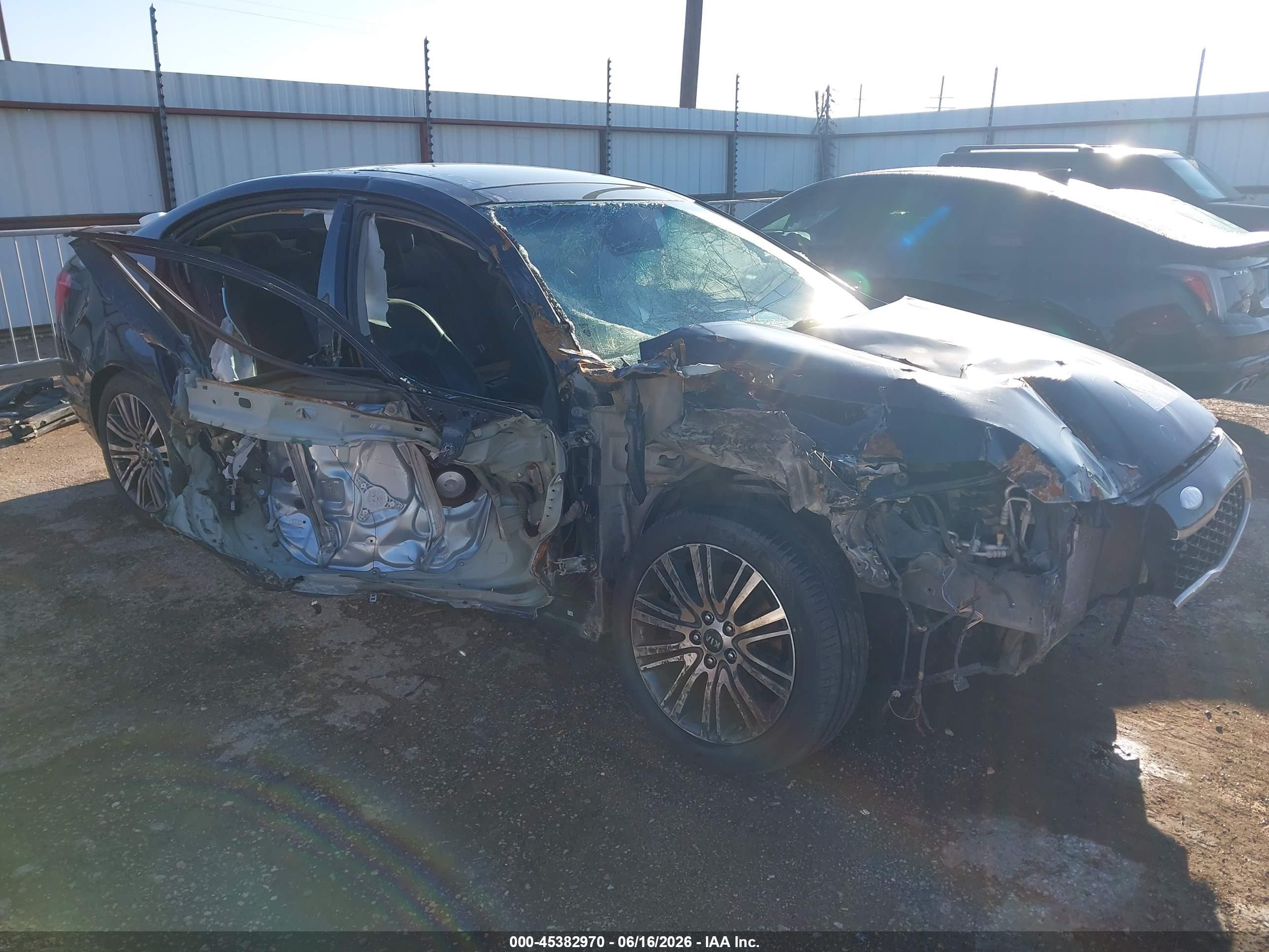 2014 Kia Cadenza Premium Черный vin: KNALN4D79E5120643