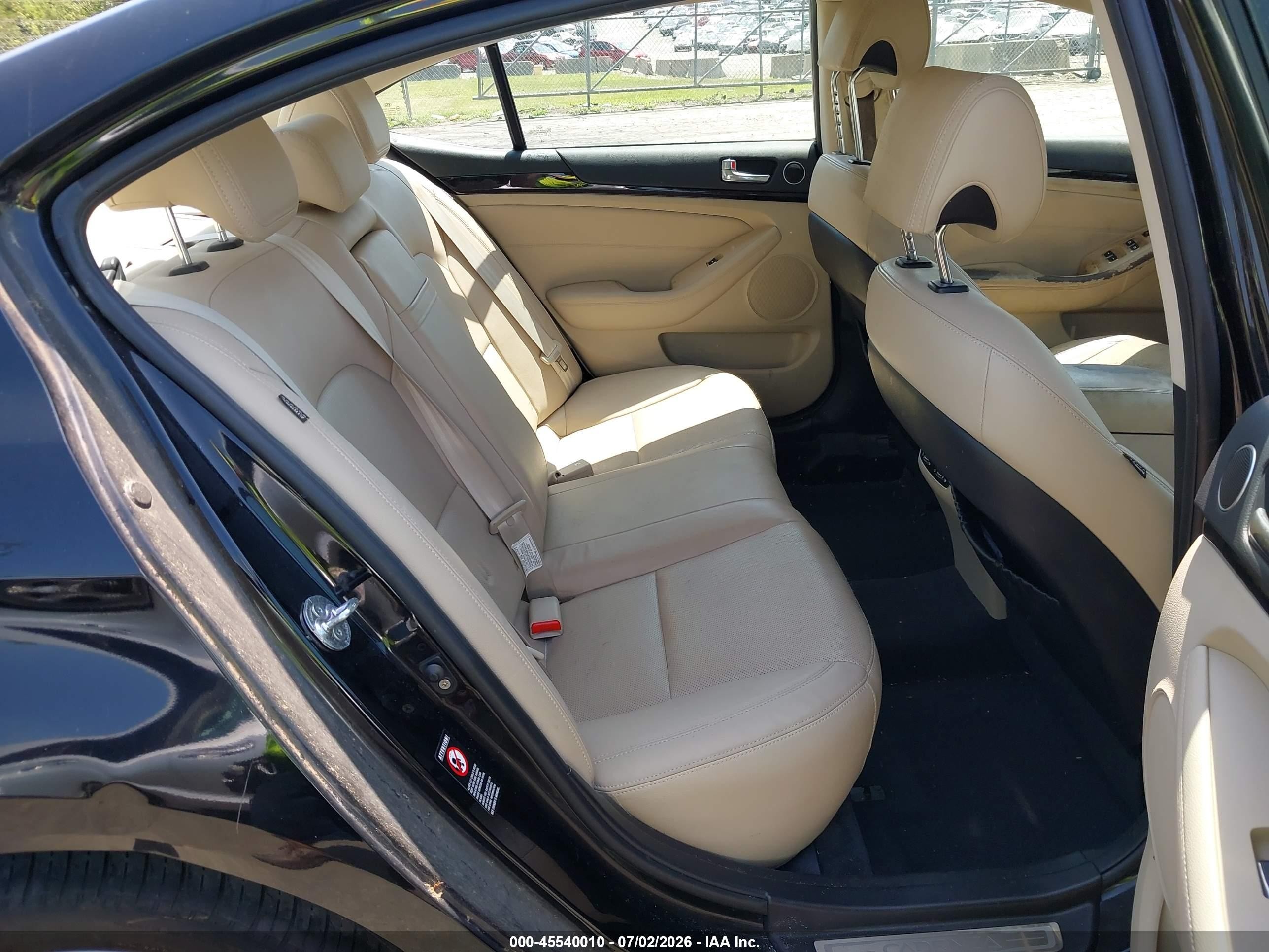 2014 Kia Cadenza Premium Черный vin: KNALN4D79E5129617
