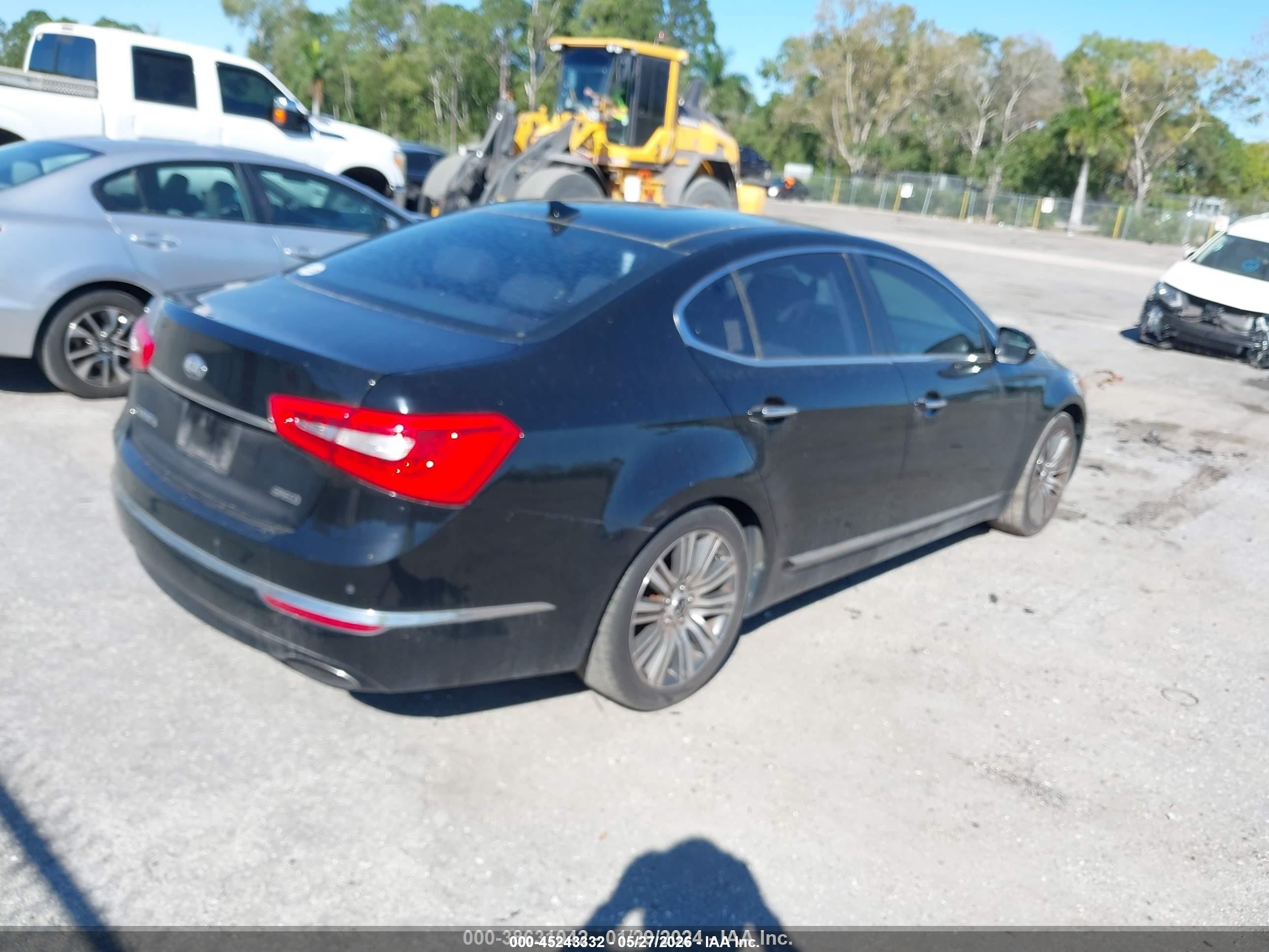 2014 Kia Cadenza Premium Black vin: KNALN4D79E5138561