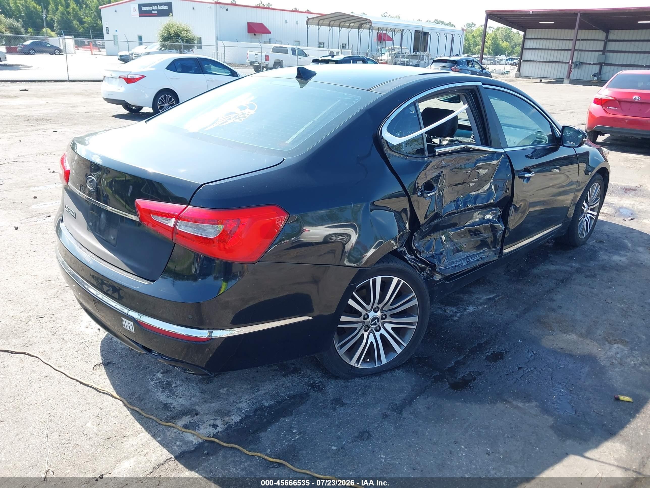 2014 Kia Cadenza Premium Black vin: KNALN4D79E5157398