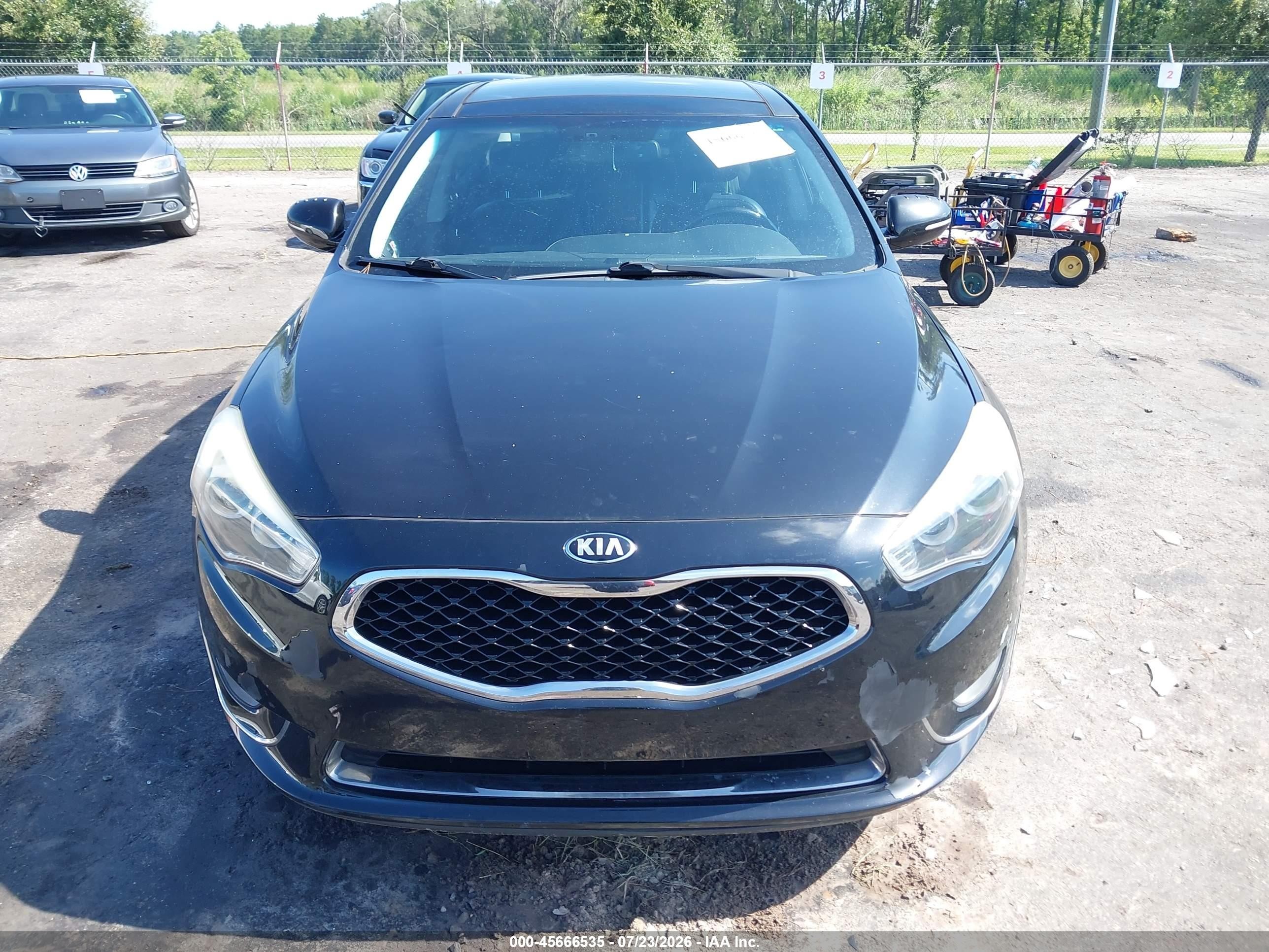 2014 Kia Cadenza Premium Black vin: KNALN4D79E5157398