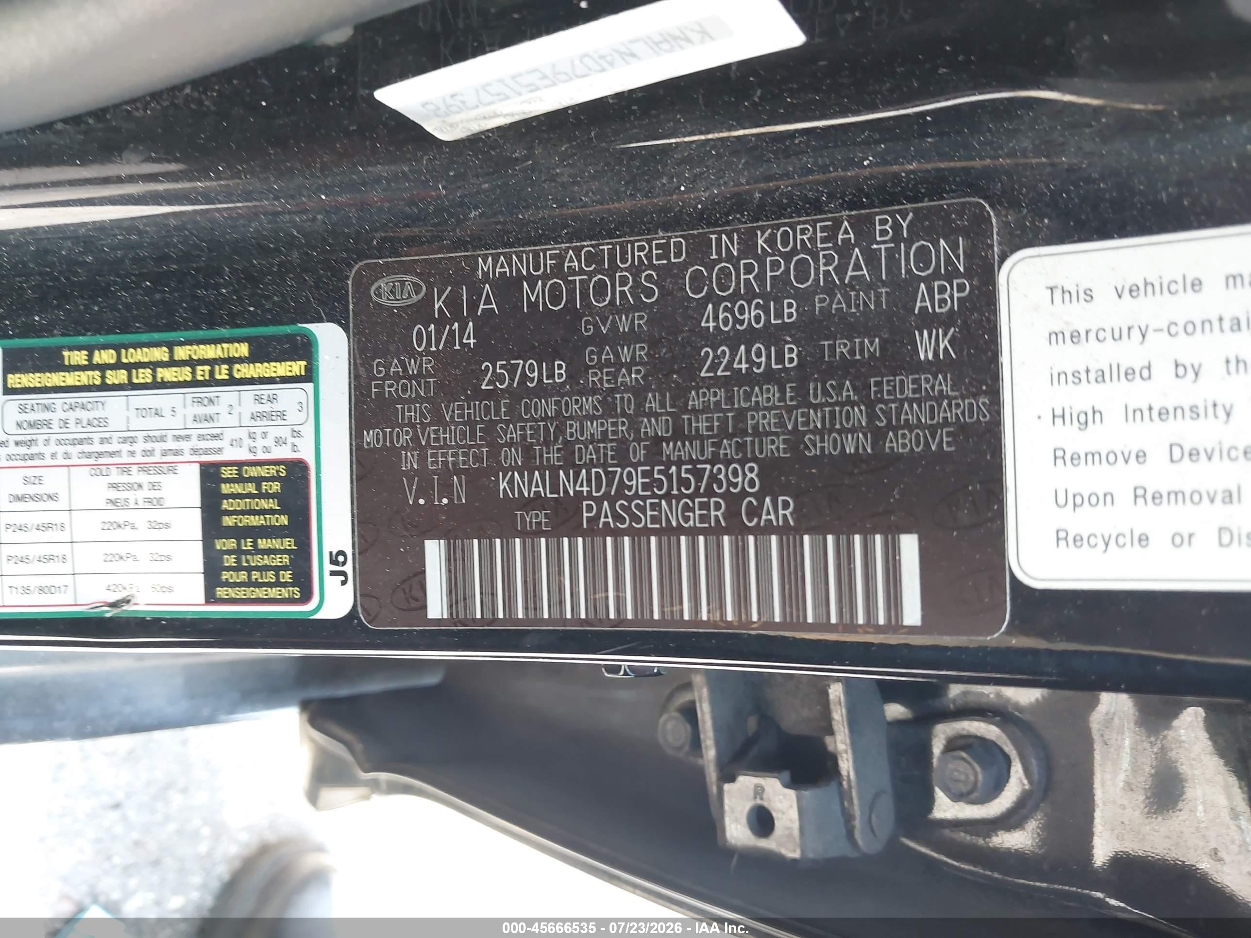 2014 Kia Cadenza Premium Black vin: KNALN4D79E5157398