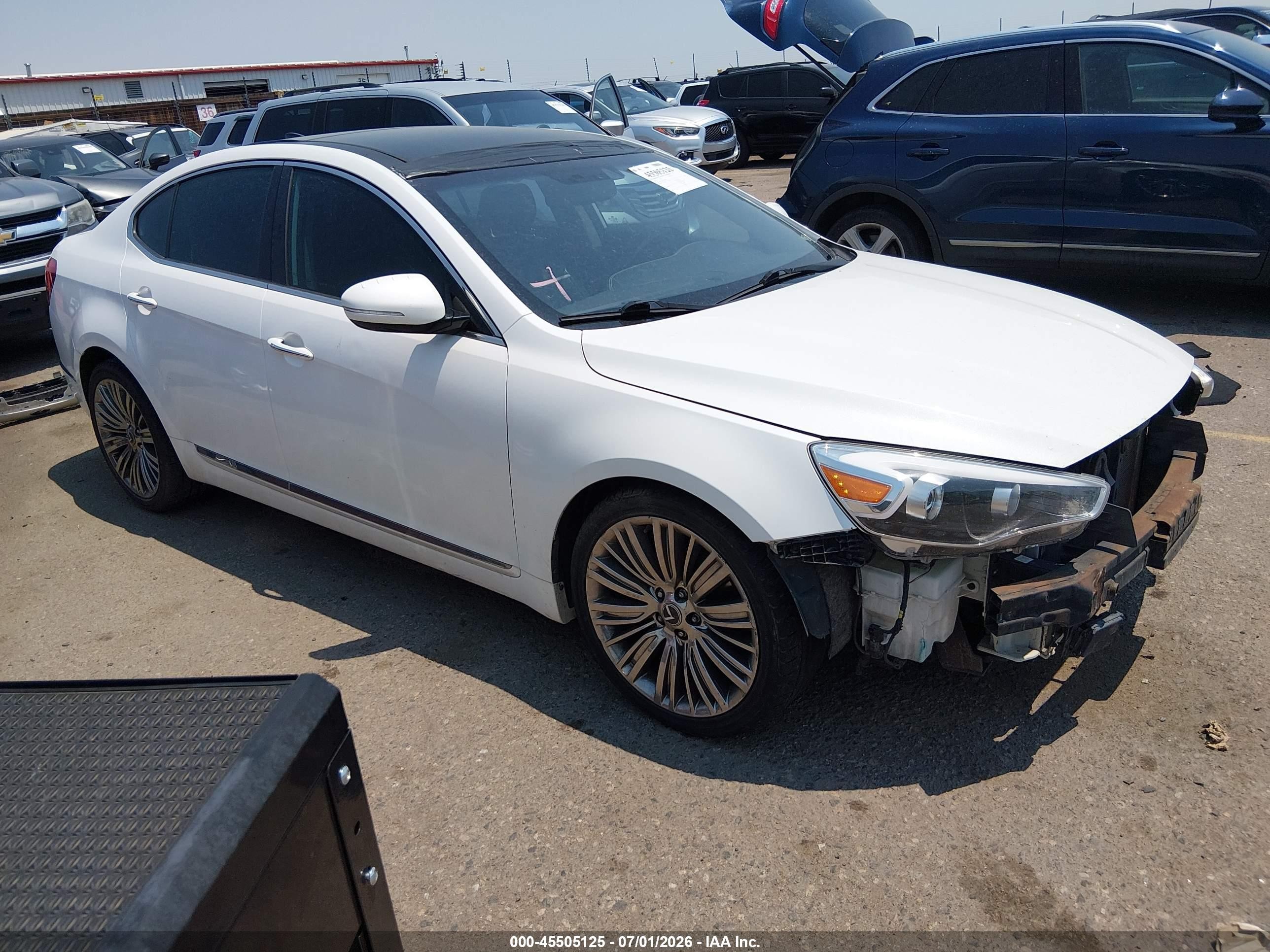 2014 Kia Cadenza Limited White vin: KNALN4D79E5162861