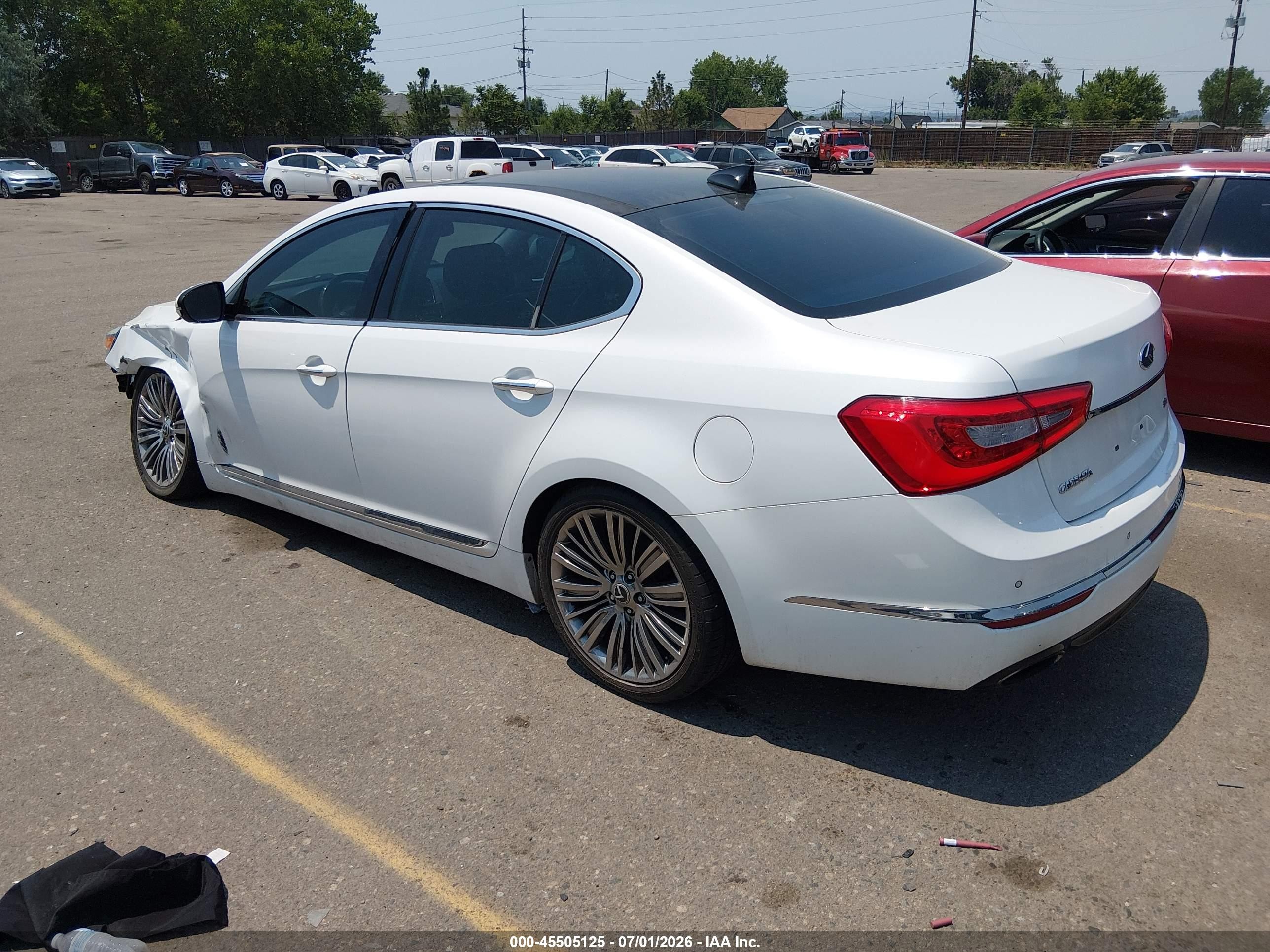2014 Kia Cadenza Limited White vin: KNALN4D79E5162861