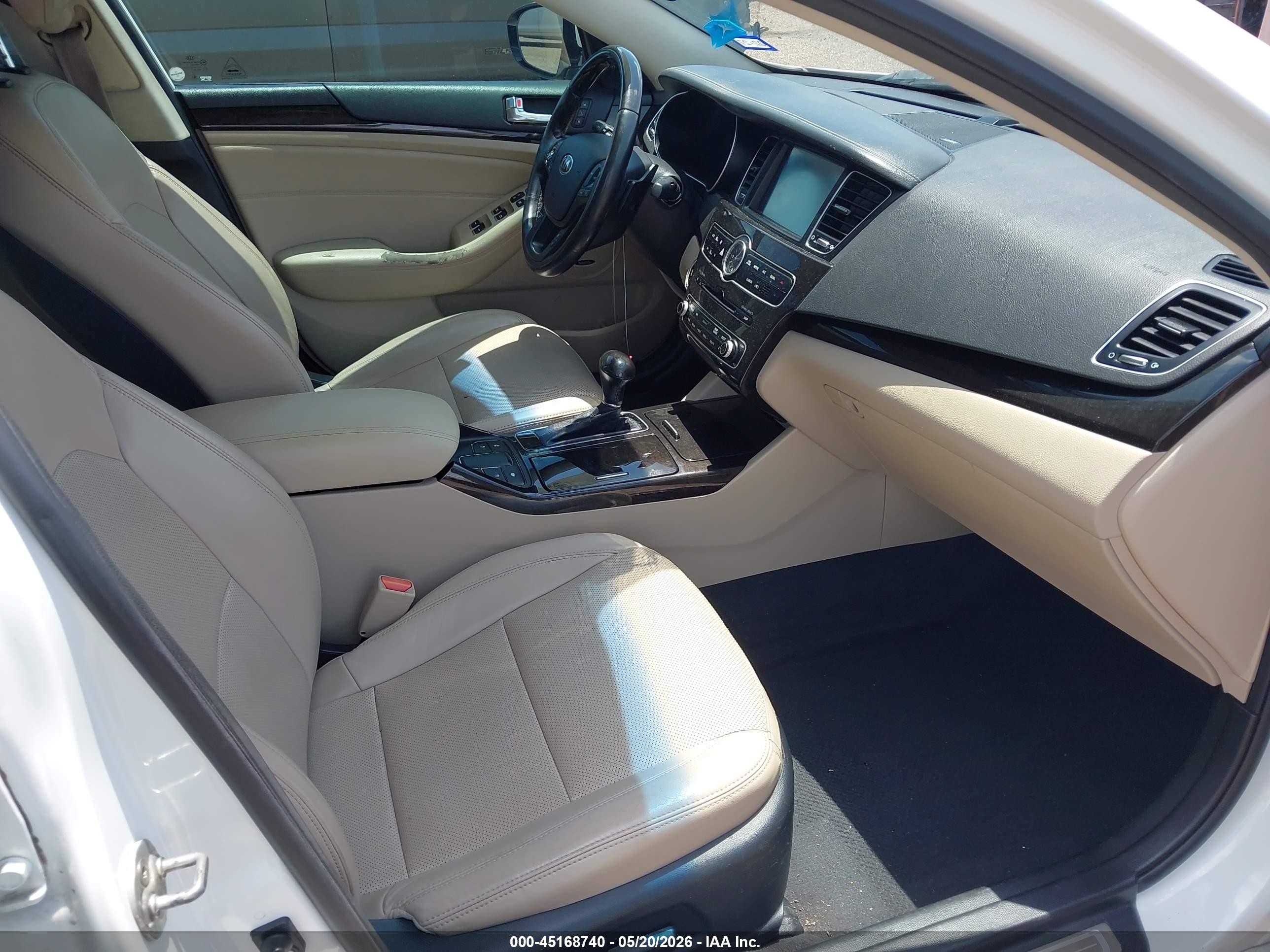 2014 Kia Cadenza Premium White vin: KNALN4D79E5167350