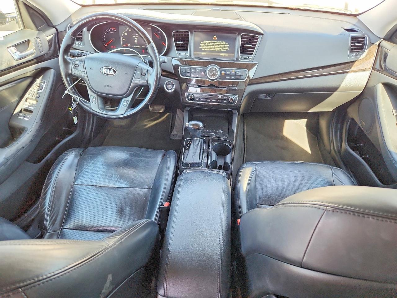 2014 Kia Cadenza Premium White vin: KNALN4D7XE5137662