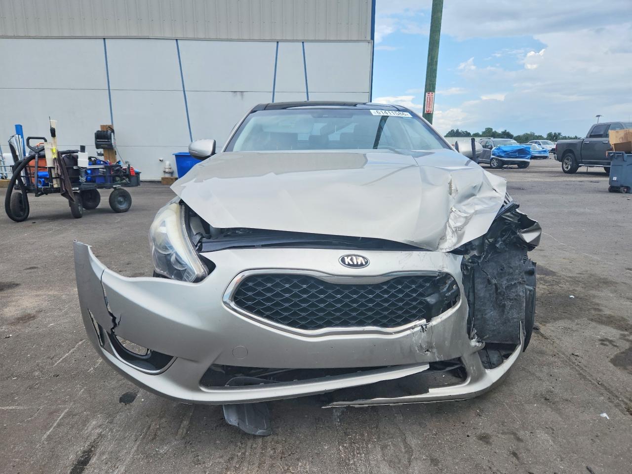 2014 Kia Cadenza Premium Silver vin: KNALN4D7XE5139864