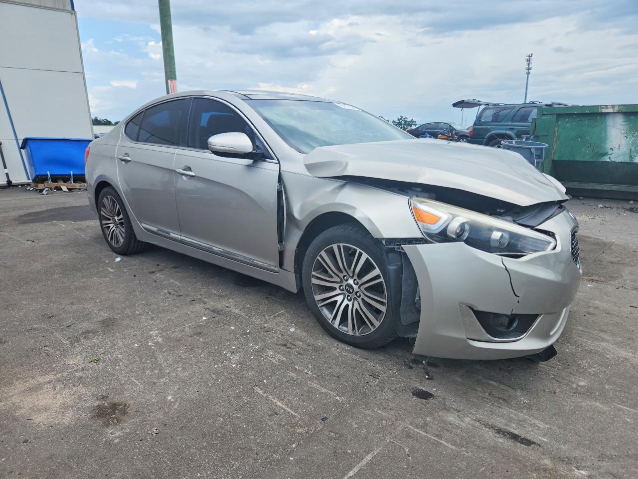 2014 Kia Cadenza Premium Silver vin: KNALN4D7XE5139864