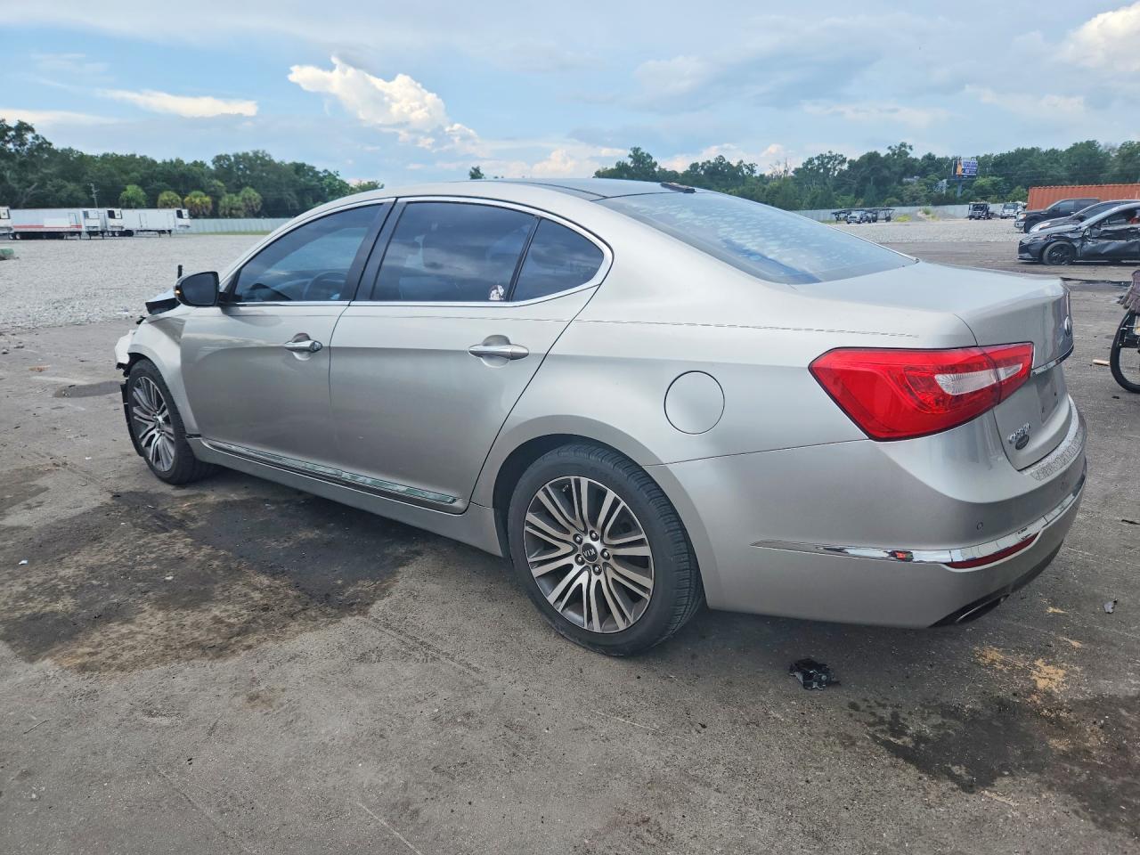 2014 Kia Cadenza Premium Silver vin: KNALN4D7XE5139864