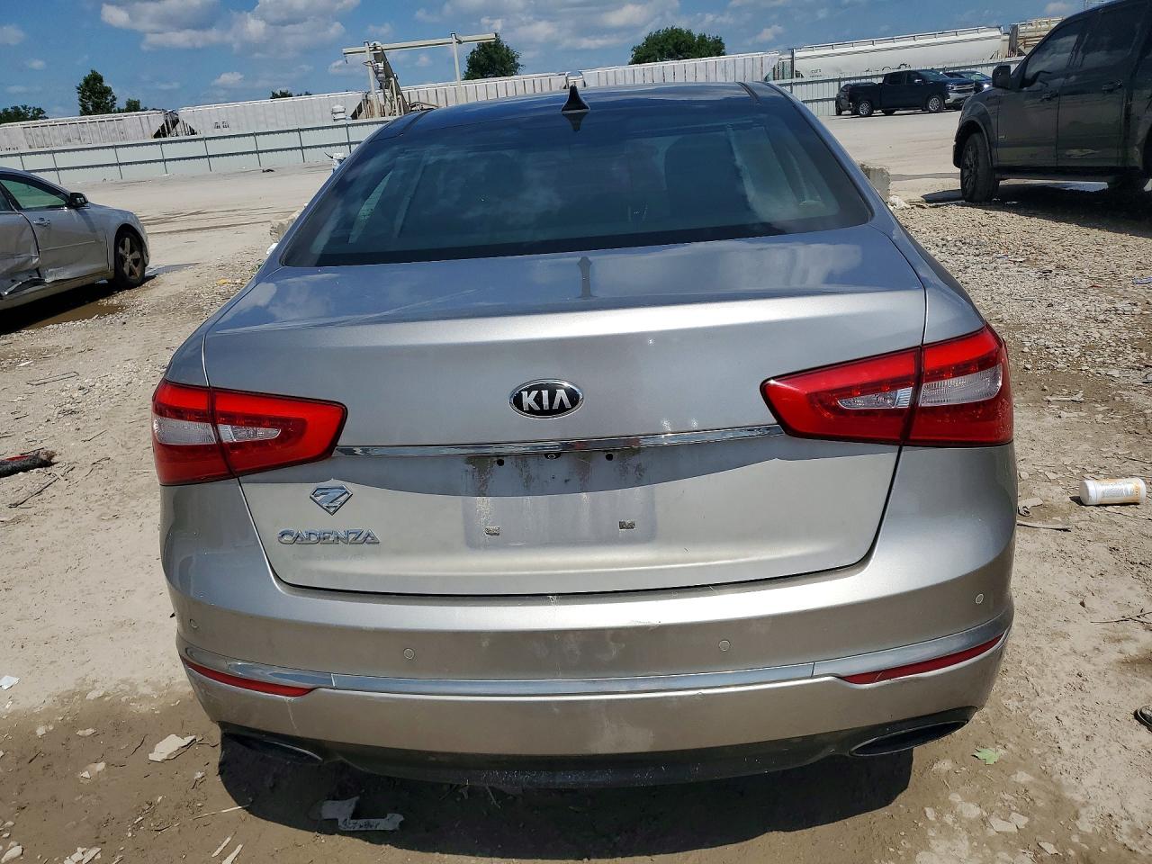 2014 Kia Cadenza Premium Silver vin: KNALN4D7XE5152498