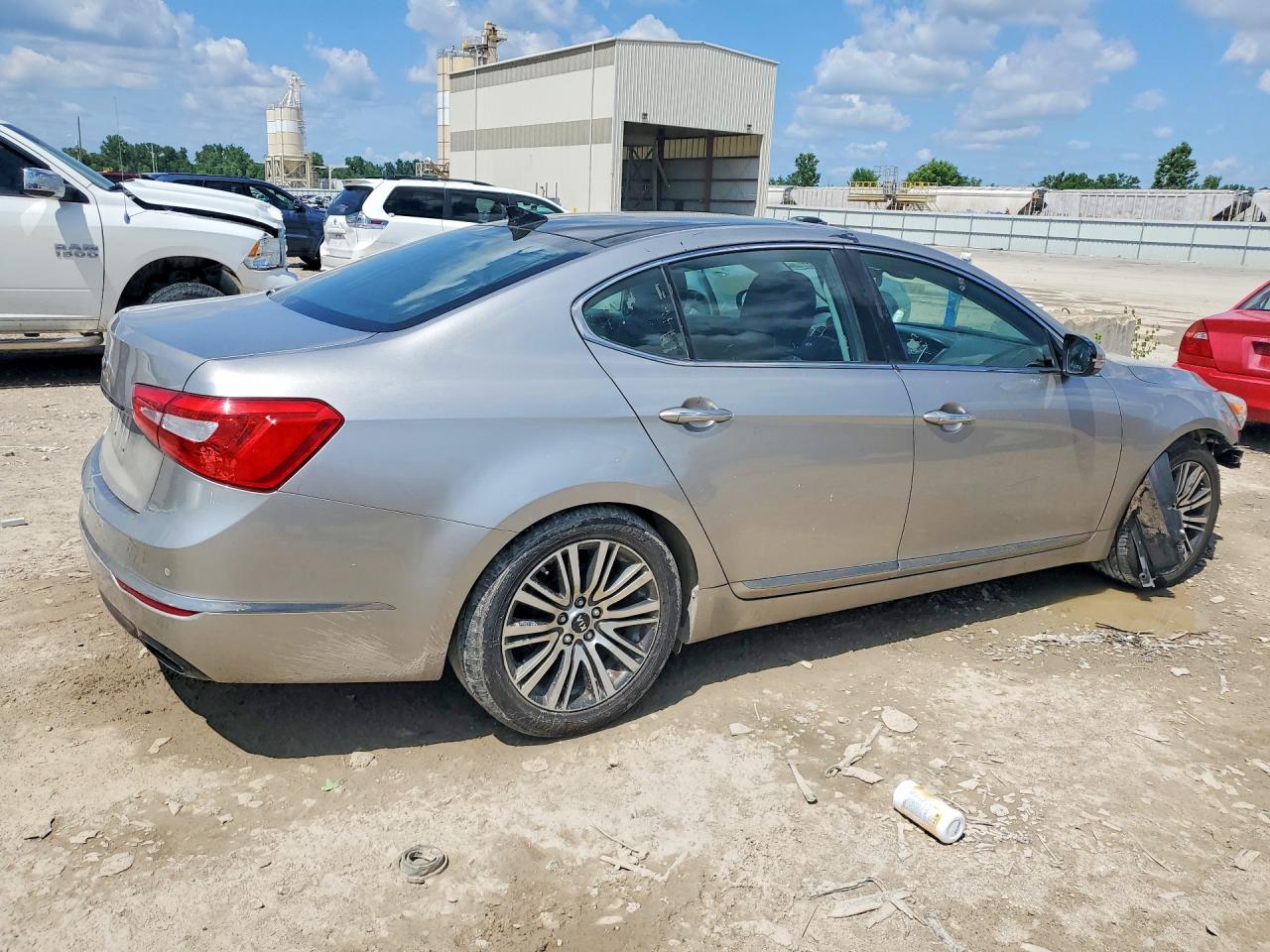 2014 Kia Cadenza Premium Silver vin: KNALN4D7XE5152498