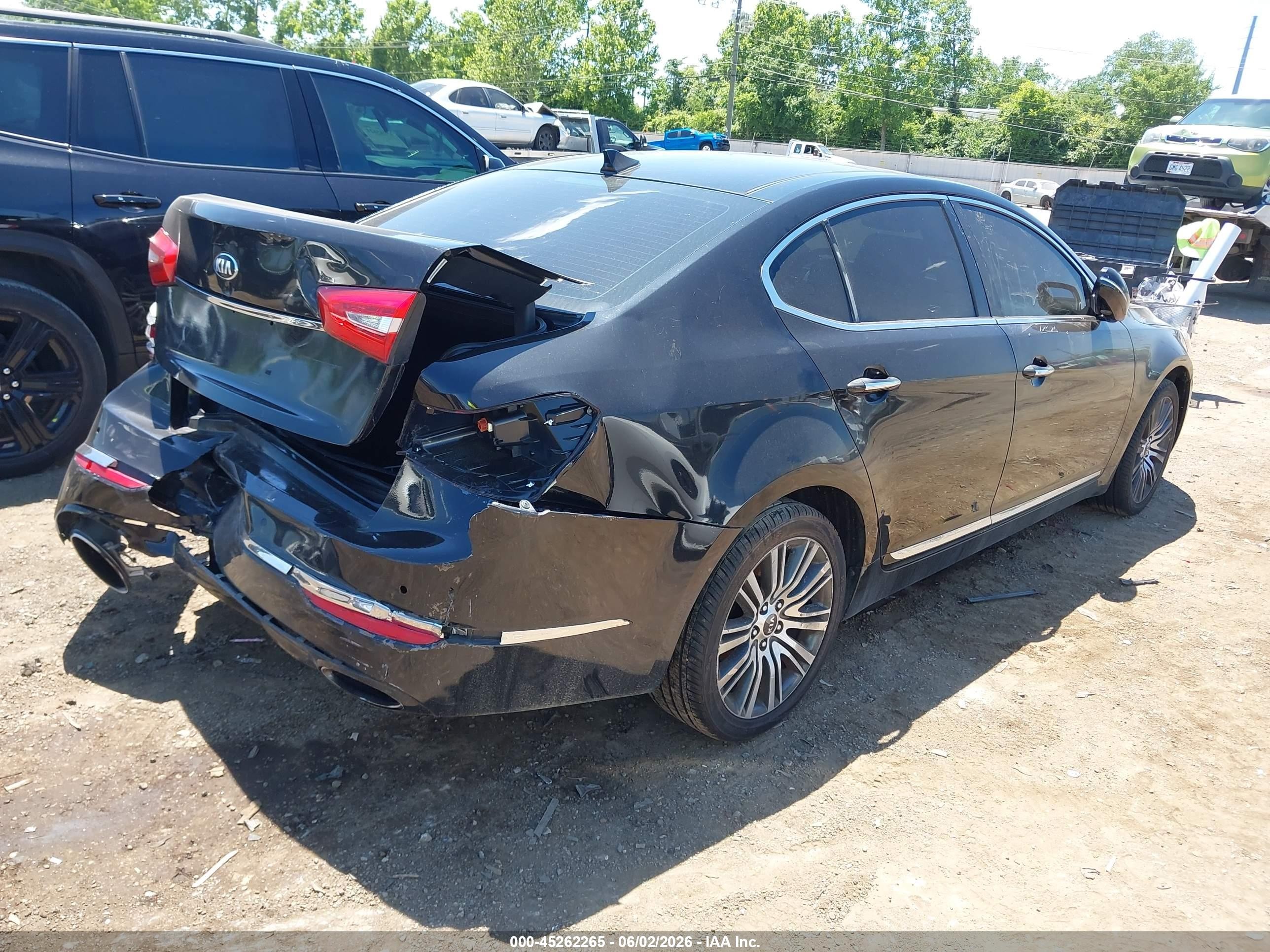 2015 Kia Cadenza Premium Black vin: KNALN4D7XF5174910