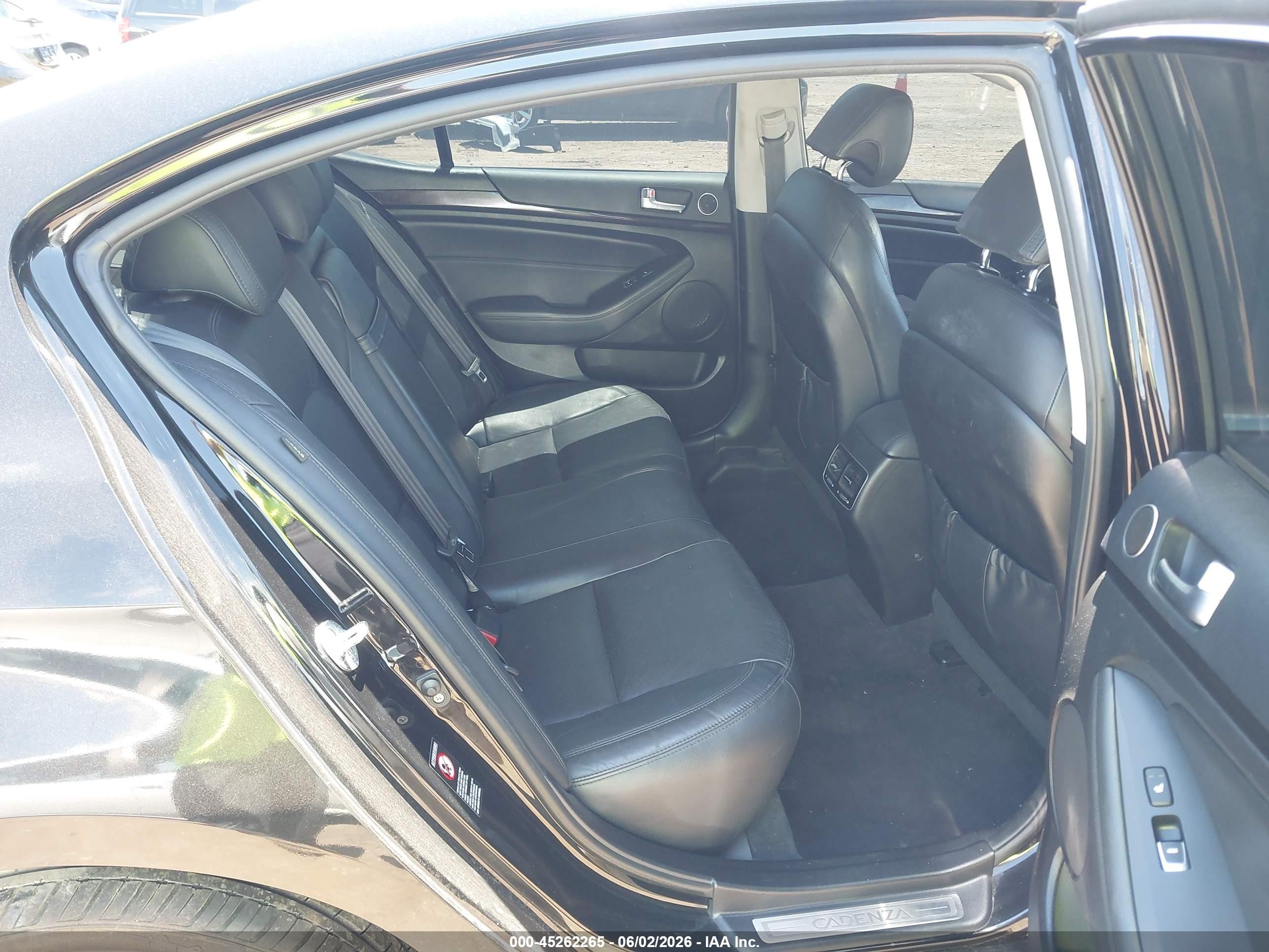 2015 Kia Cadenza Premium Black vin: KNALN4D7XF5174910